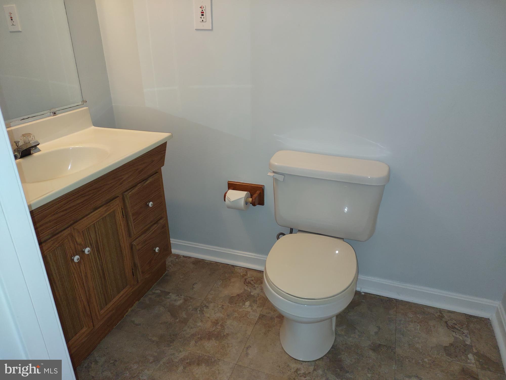 RIVERSIDE - Residential Lease