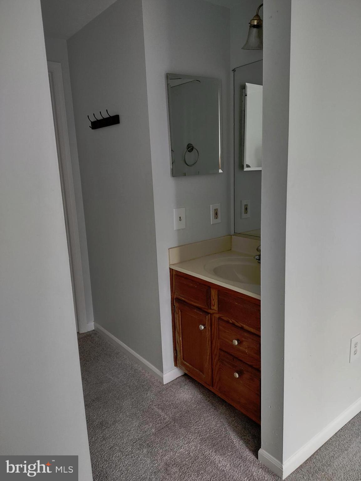 RIVERSIDE - Residential Lease