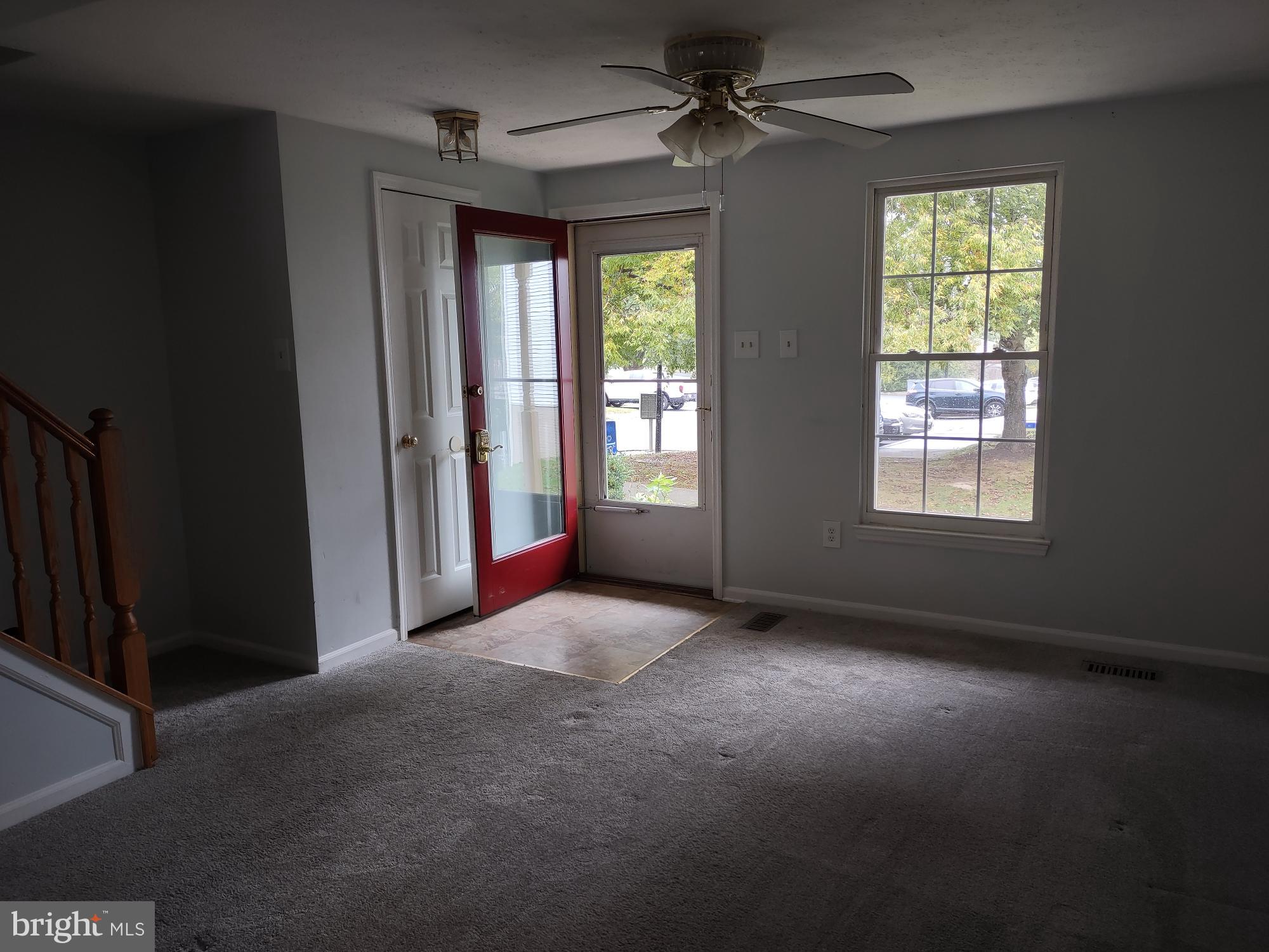 RIVERSIDE - Residential Lease