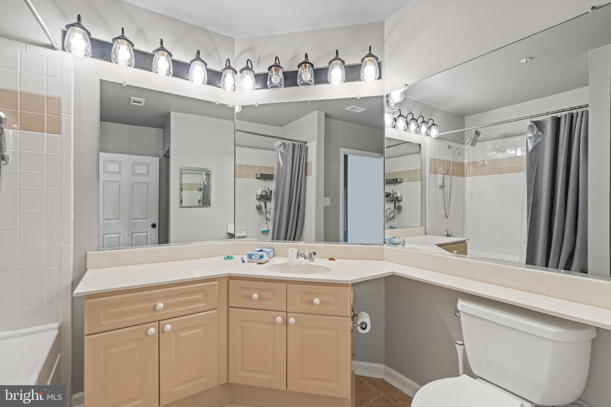 SOUTH GLEN - Residential