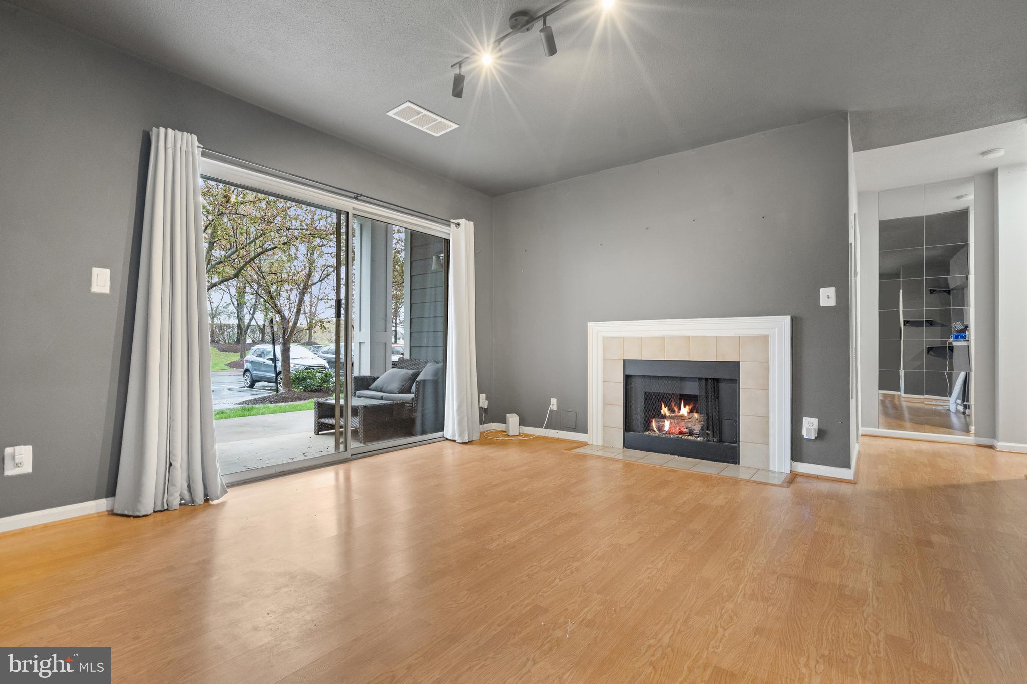 SOUTH GLEN - Residential