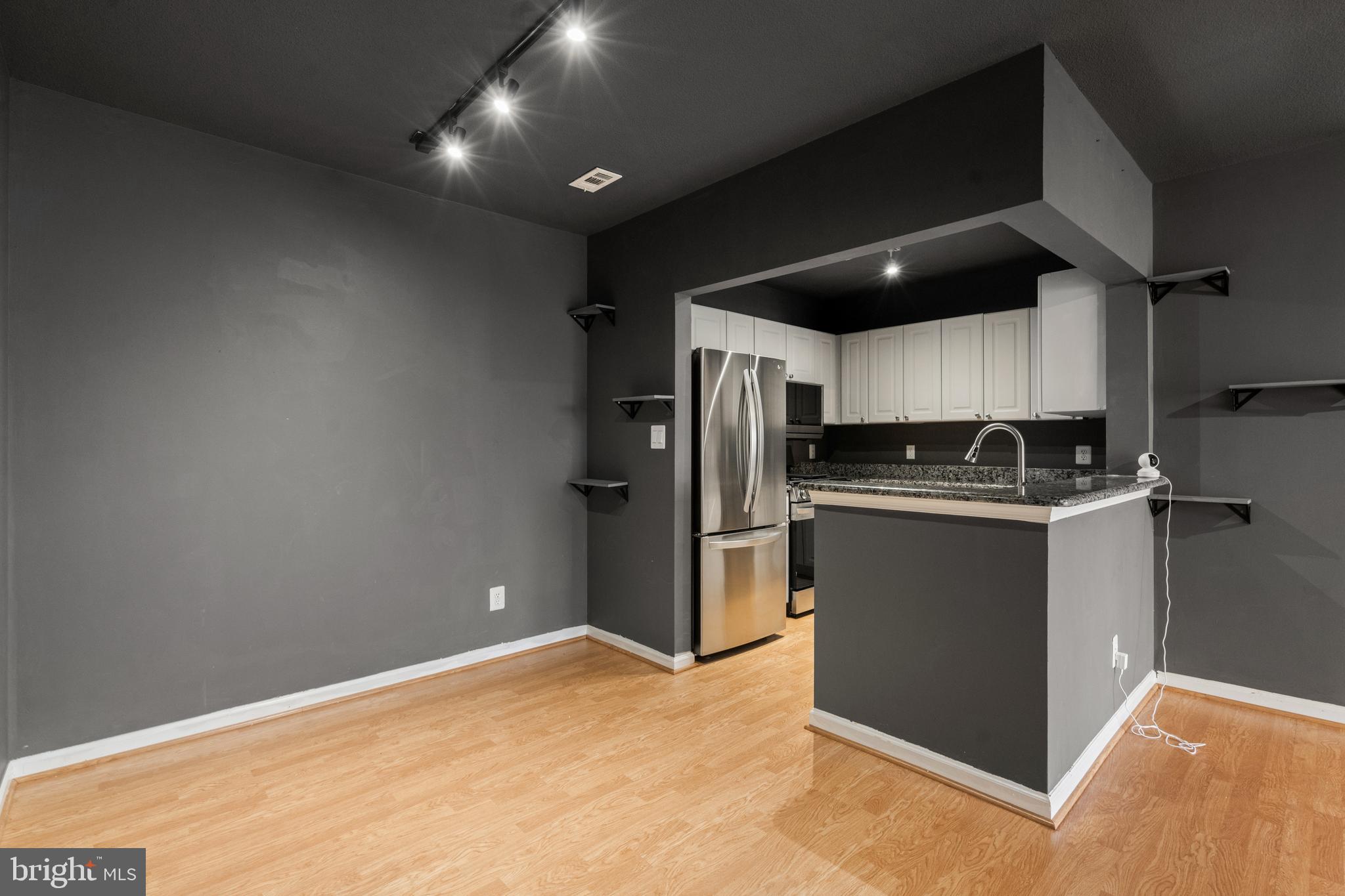 SOUTH GLEN - Residential