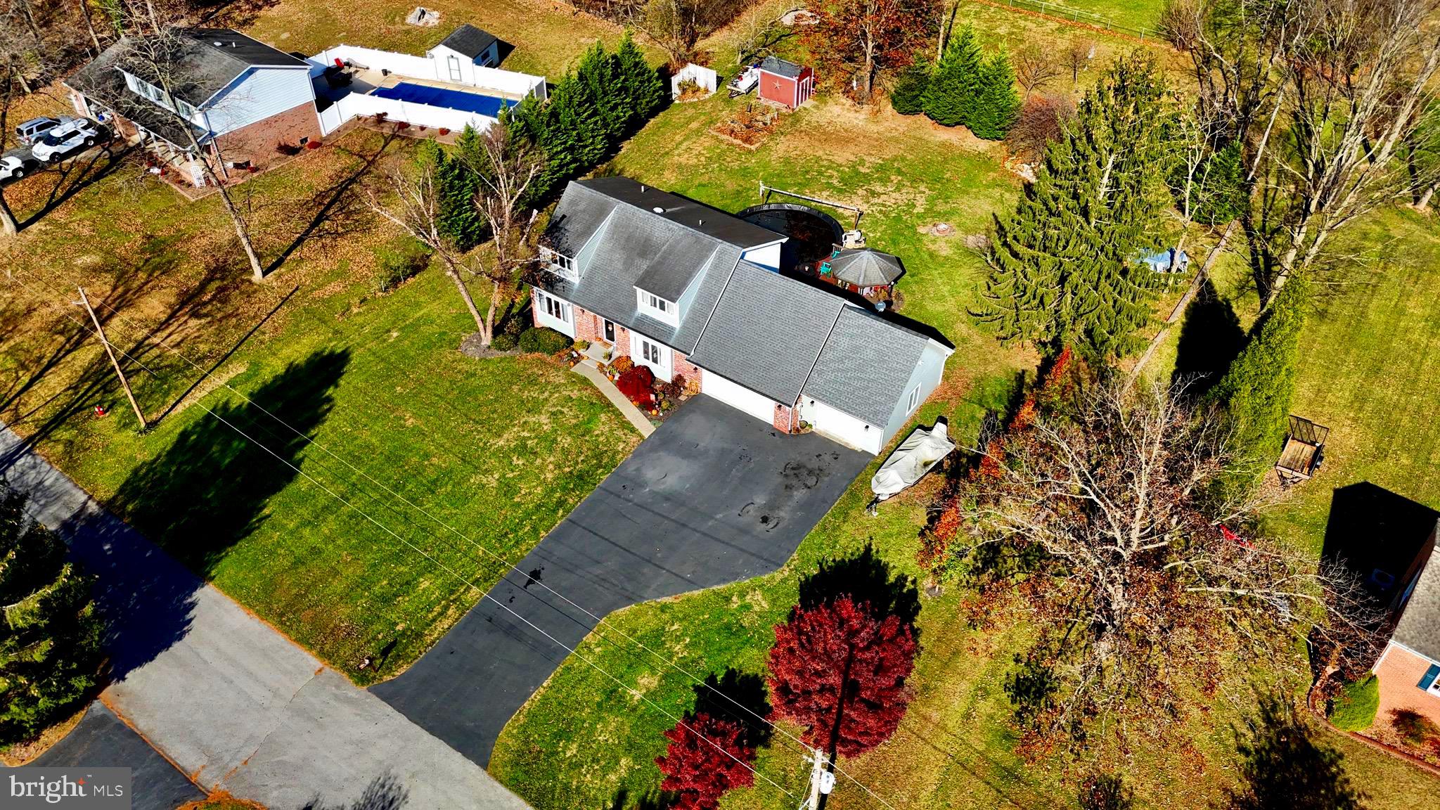 WOODBRIER MANOR - Residential