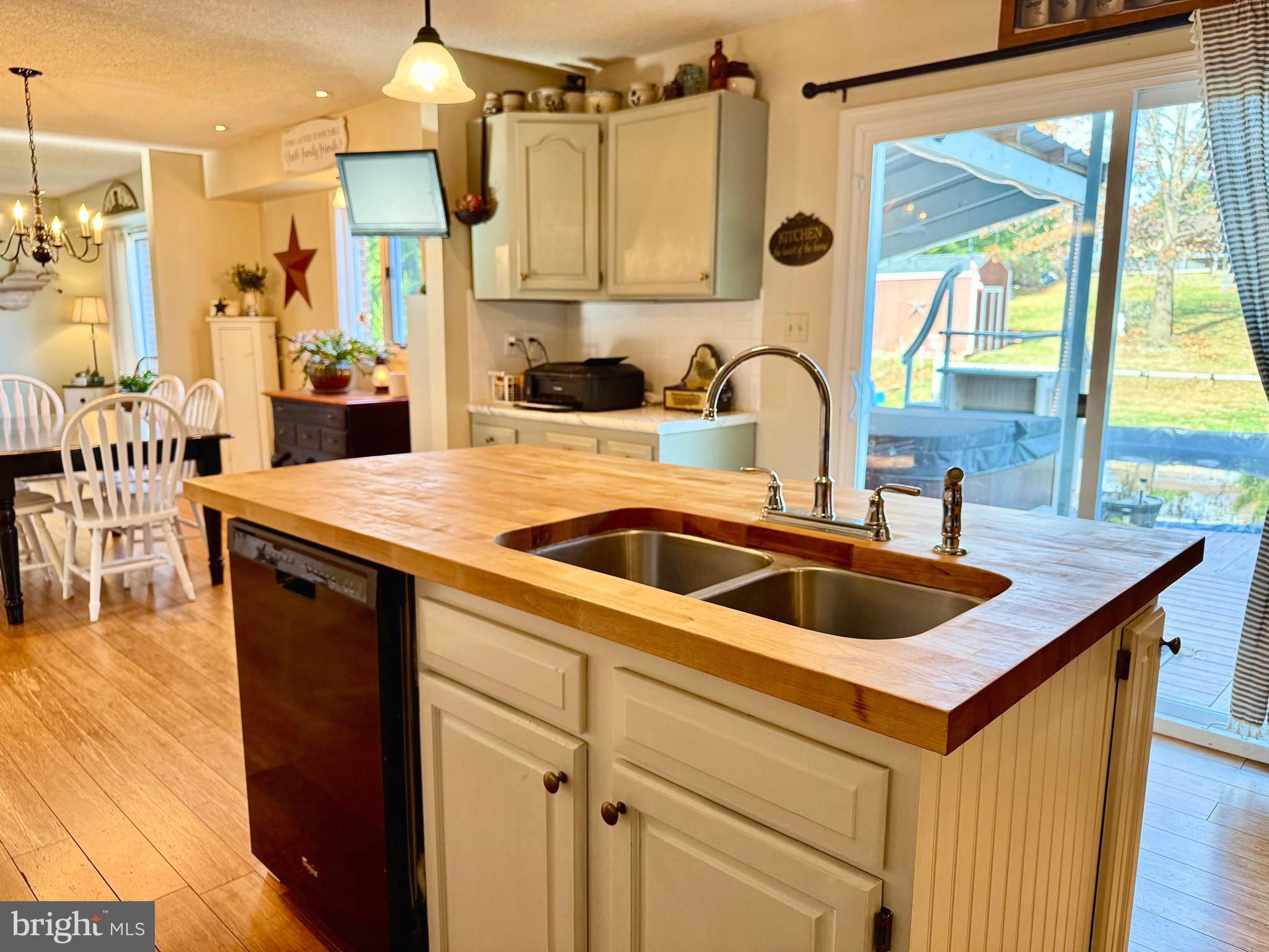 WOODBRIER MANOR - Residential