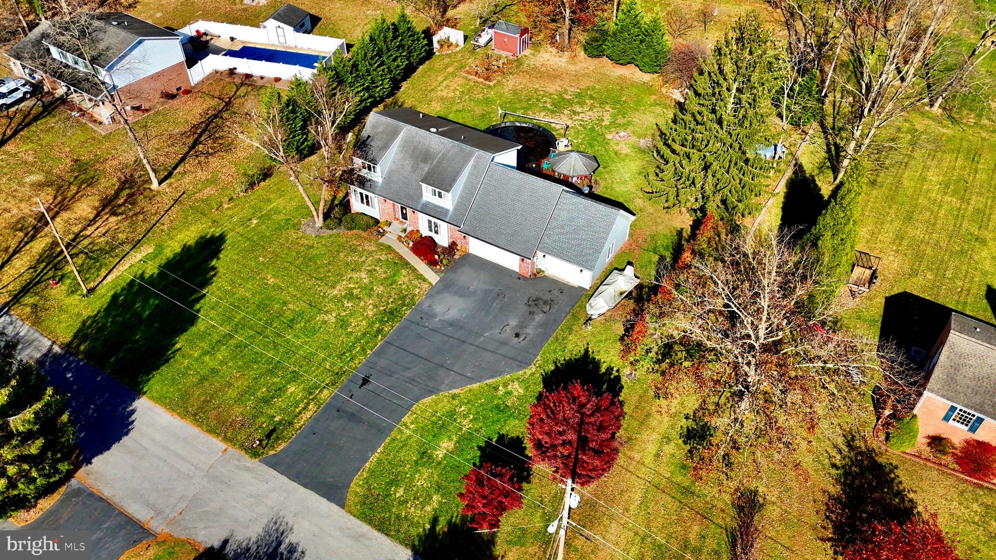 WOODBRIER MANOR - Residential