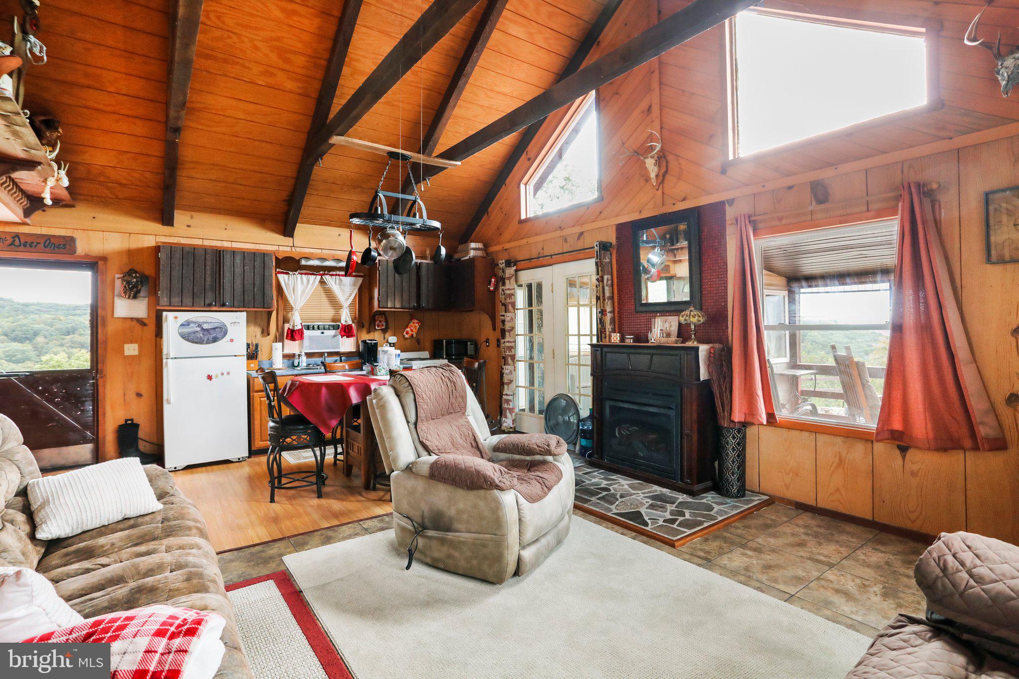 WHITETAIL RIDGE SUBDIV - Residential