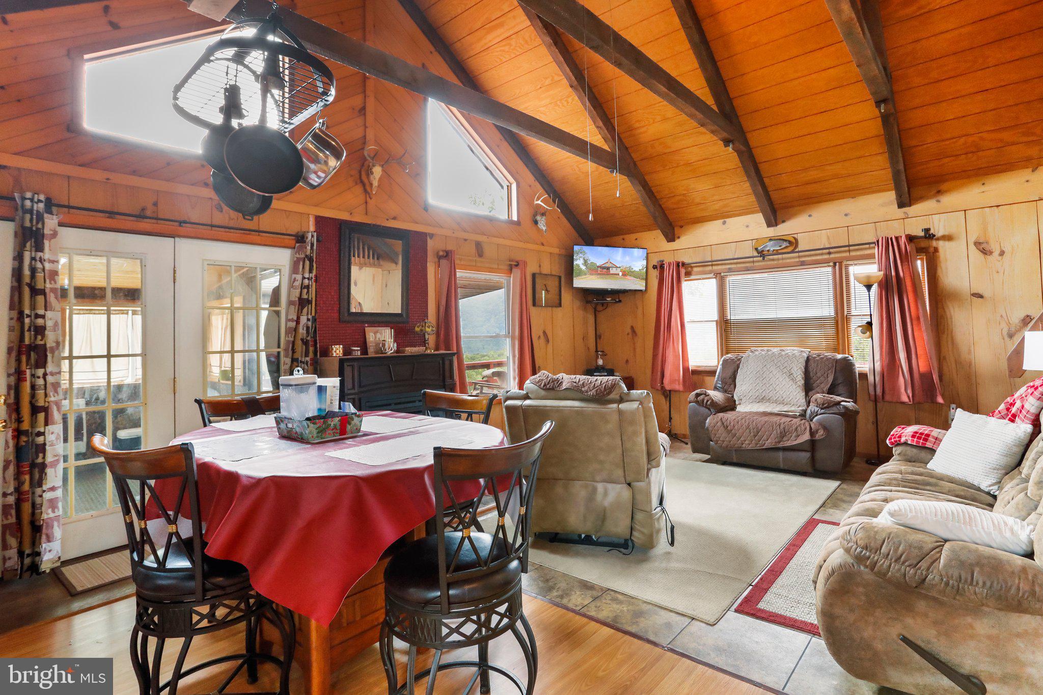 WHITETAIL RIDGE SUBDIV - Residential