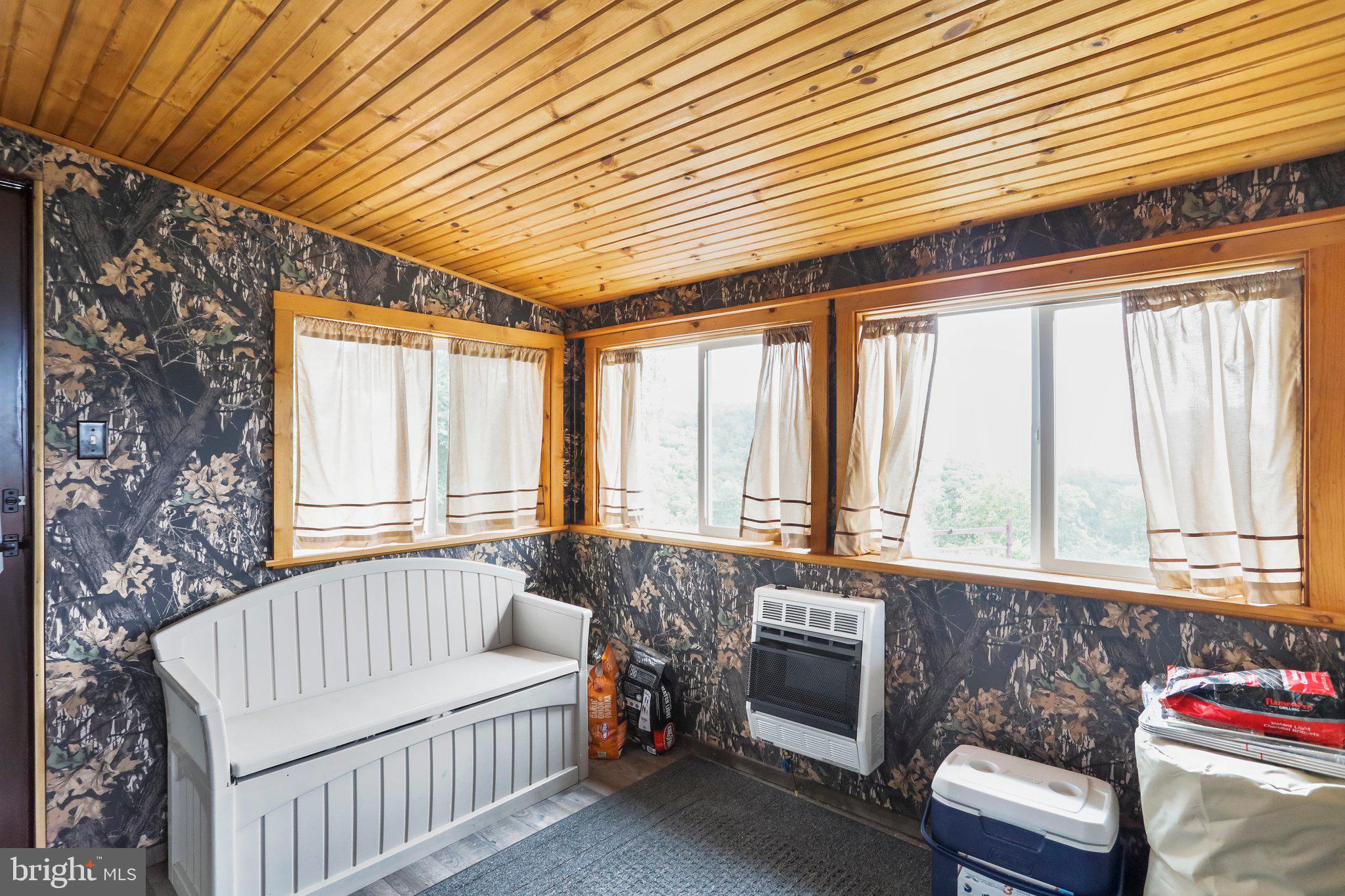 WHITETAIL RIDGE SUBDIV - Residential