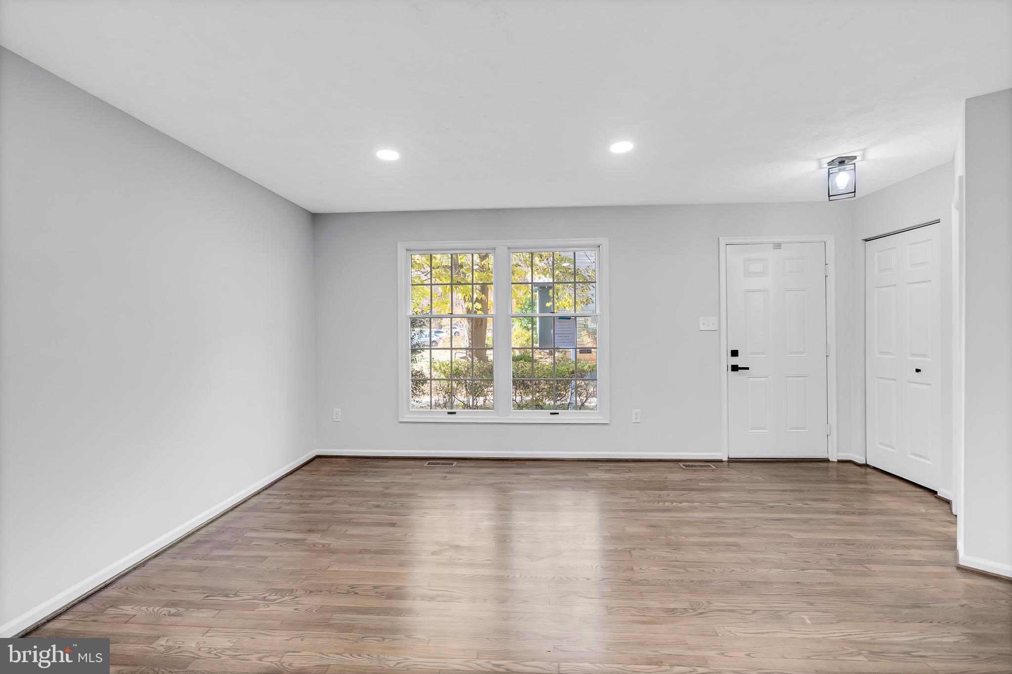 GUNNERS LAKE VILLAGE - Residential