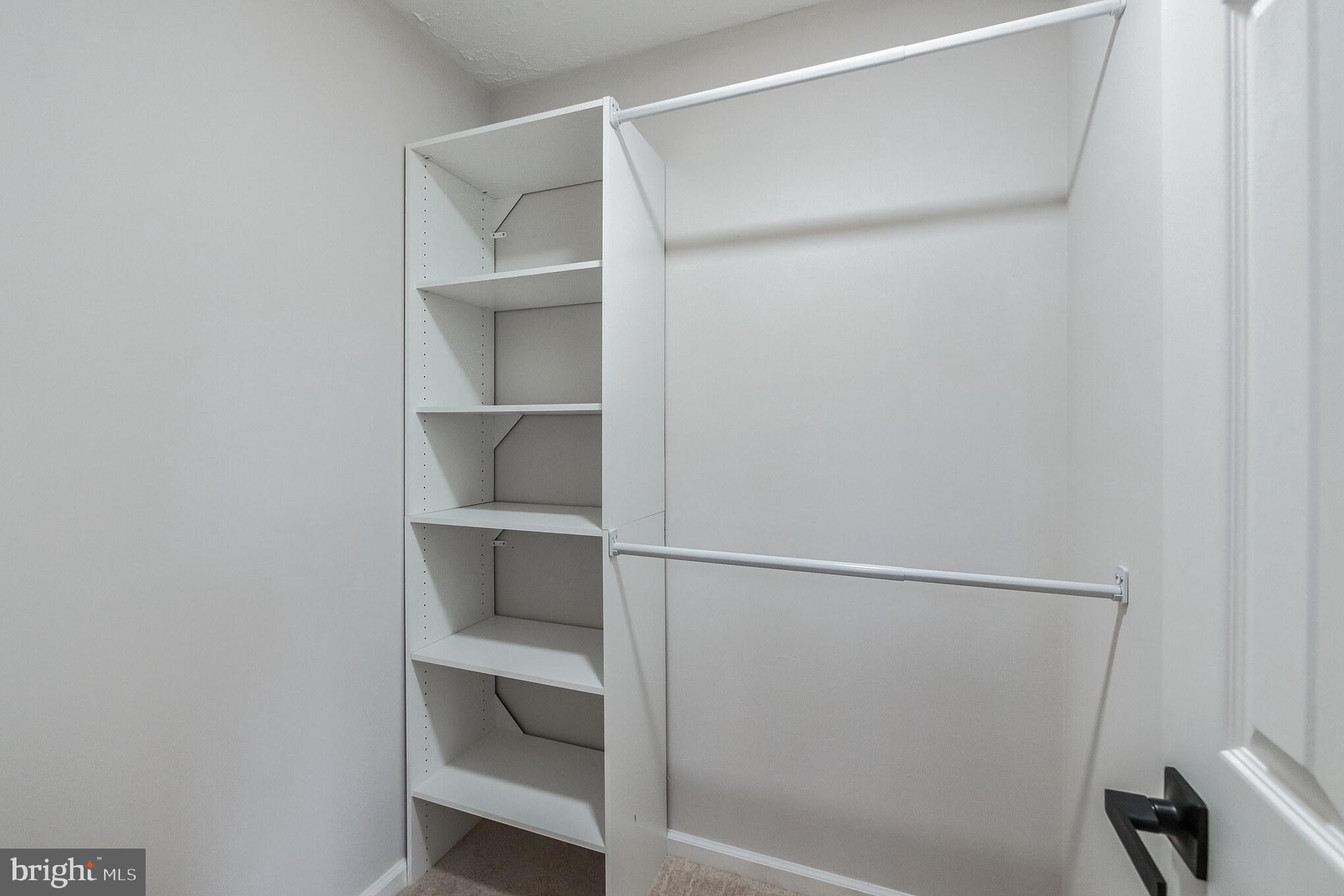 GUNNERS LAKE VILLAGE - Residential