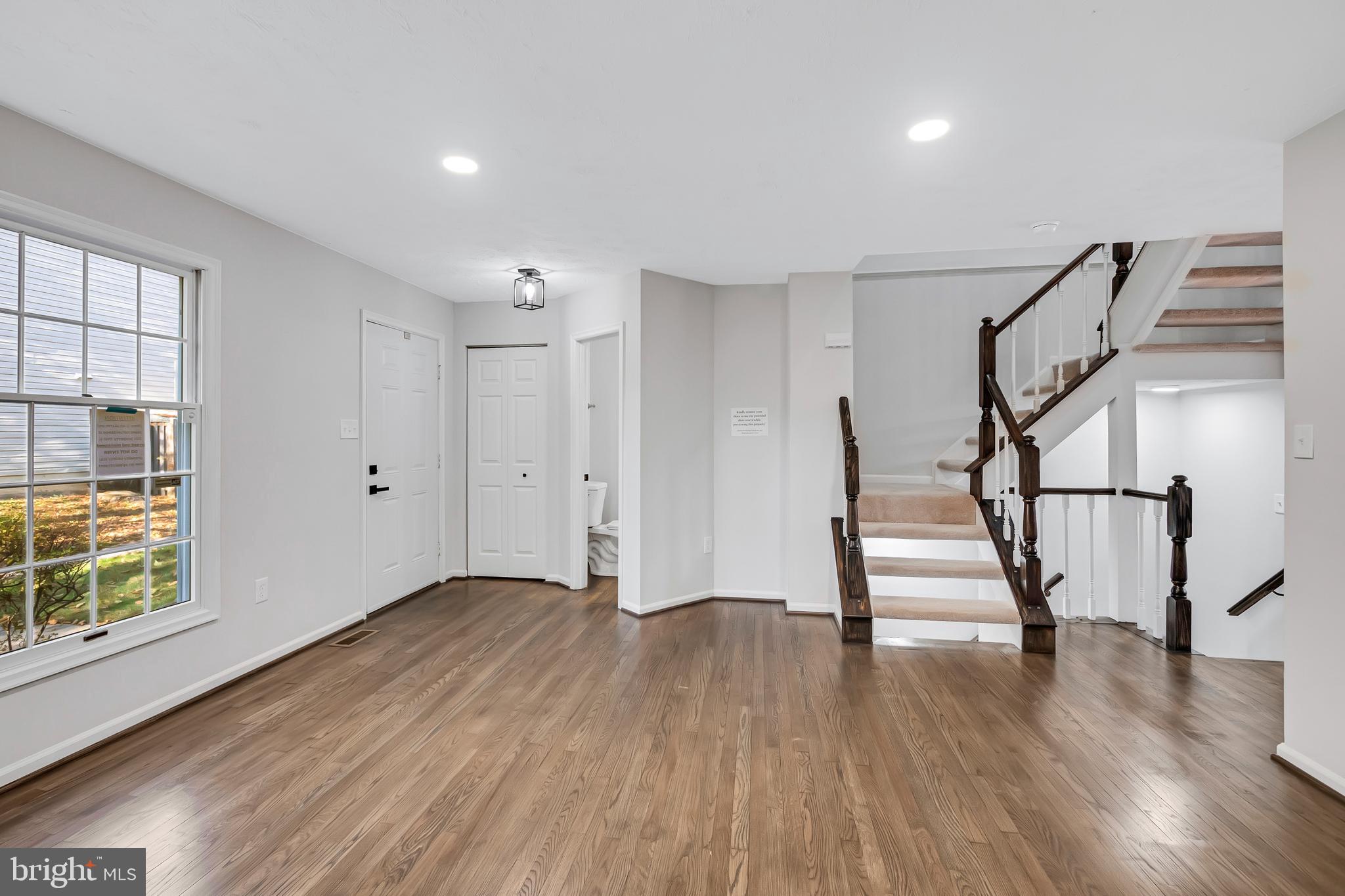 GUNNERS LAKE VILLAGE - Residential