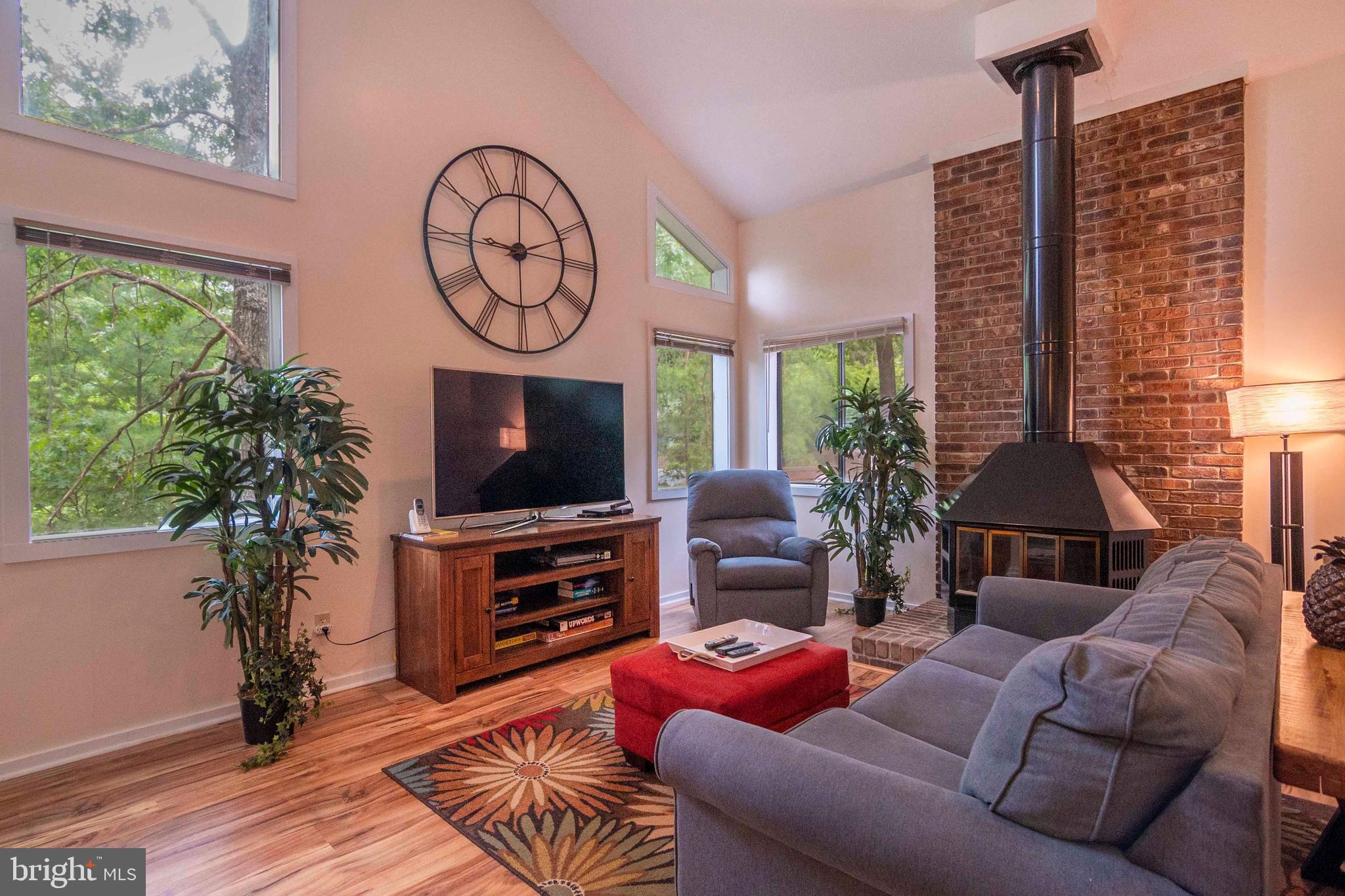 LAKEVIEW - Residential