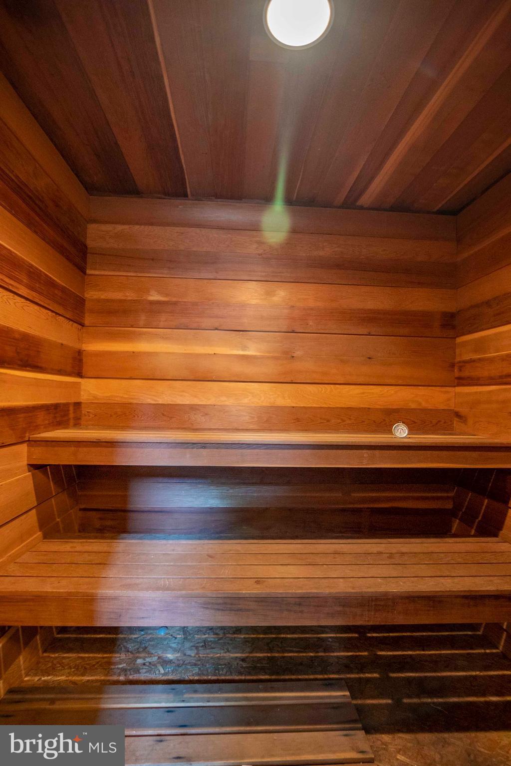 LAKEVIEW - Residential