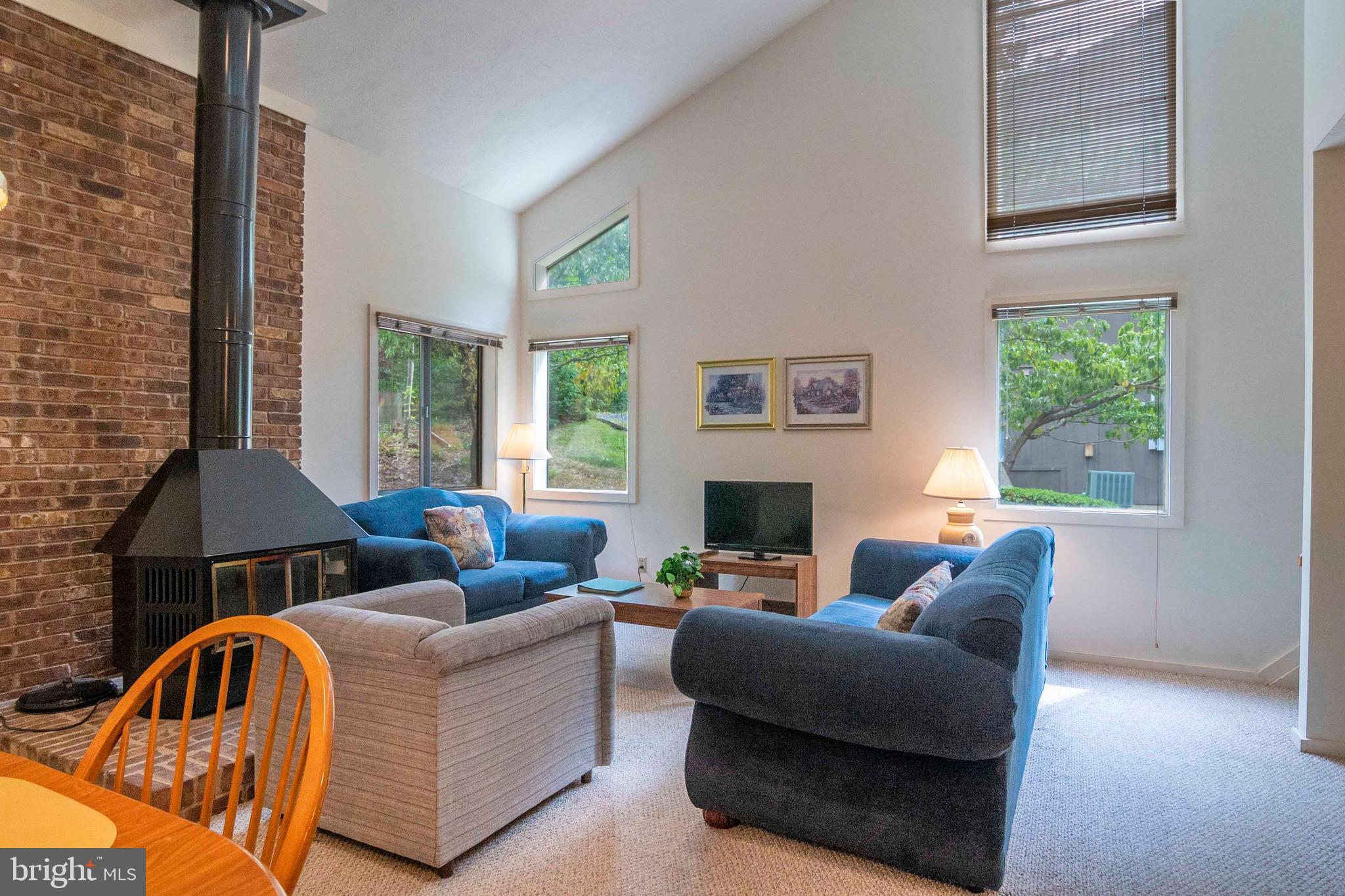 LAKEVIEW - Residential