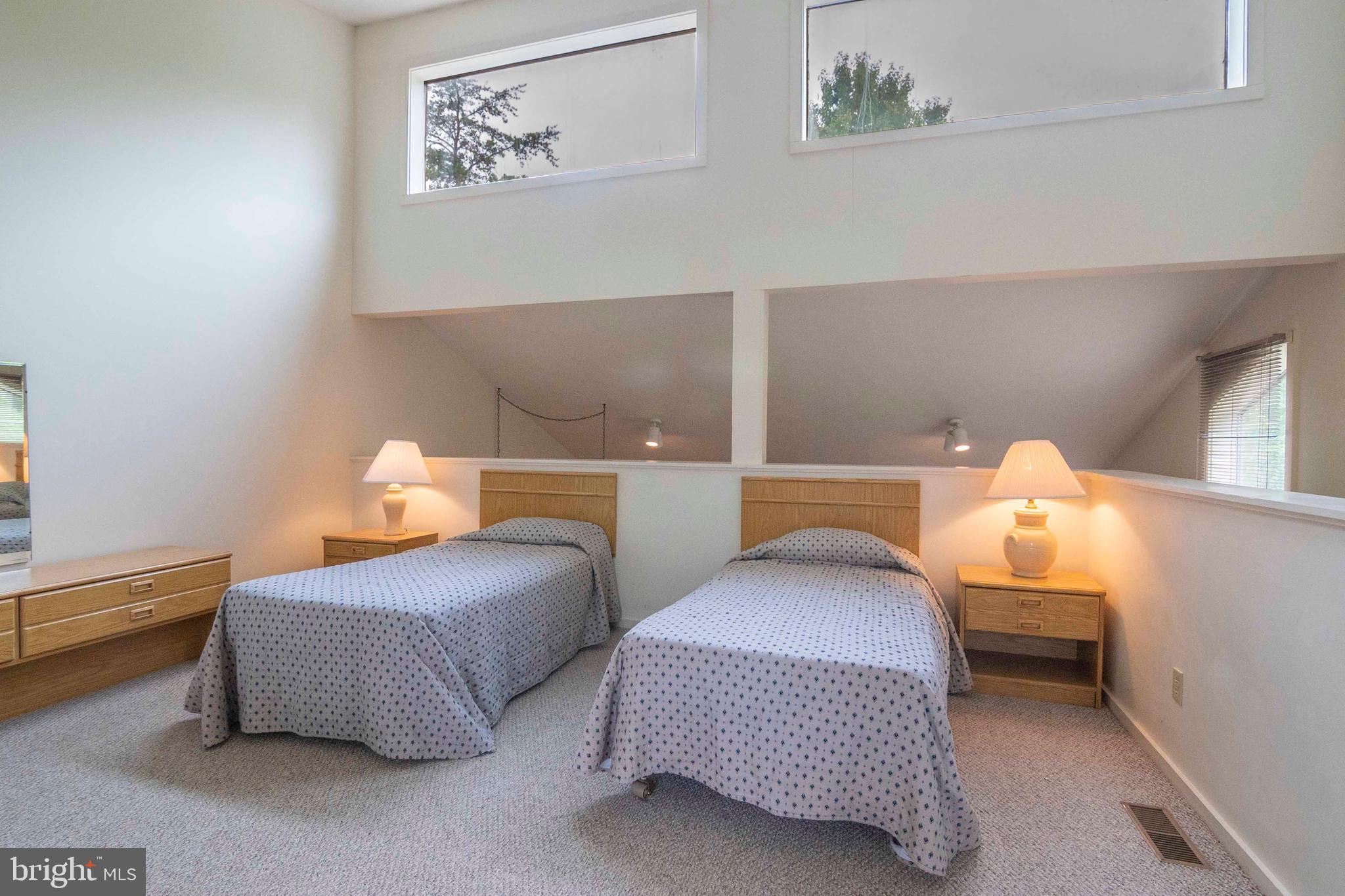 LAKEVIEW - Residential