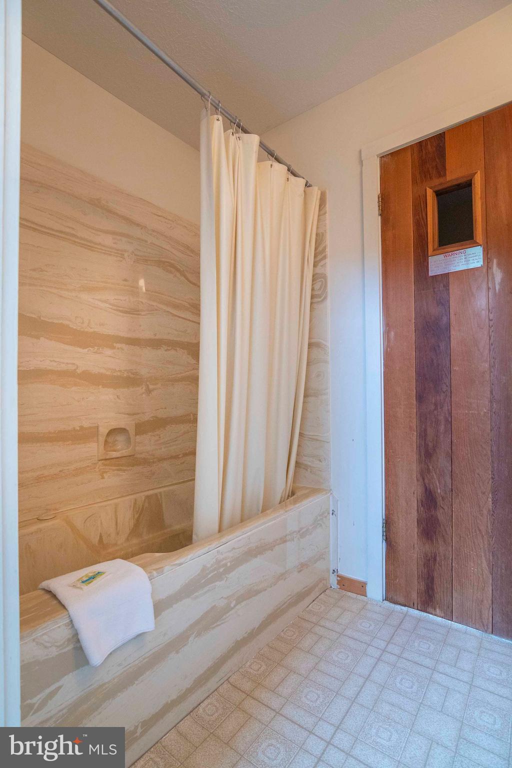 LAKEVIEW - Residential