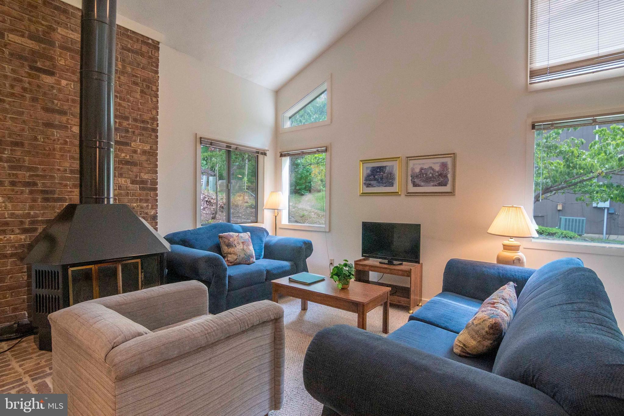 LAKEVIEW - Residential