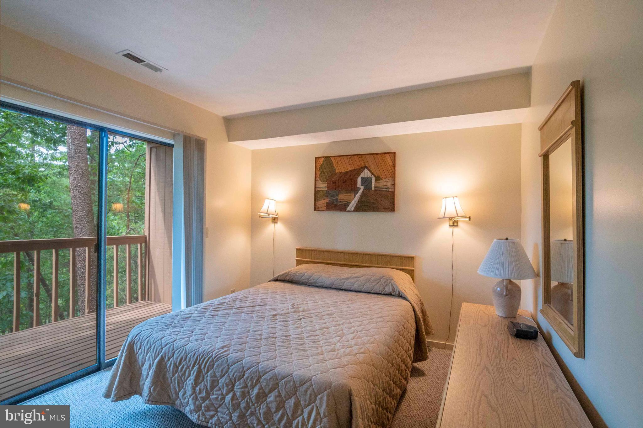 LAKEVIEW - Residential