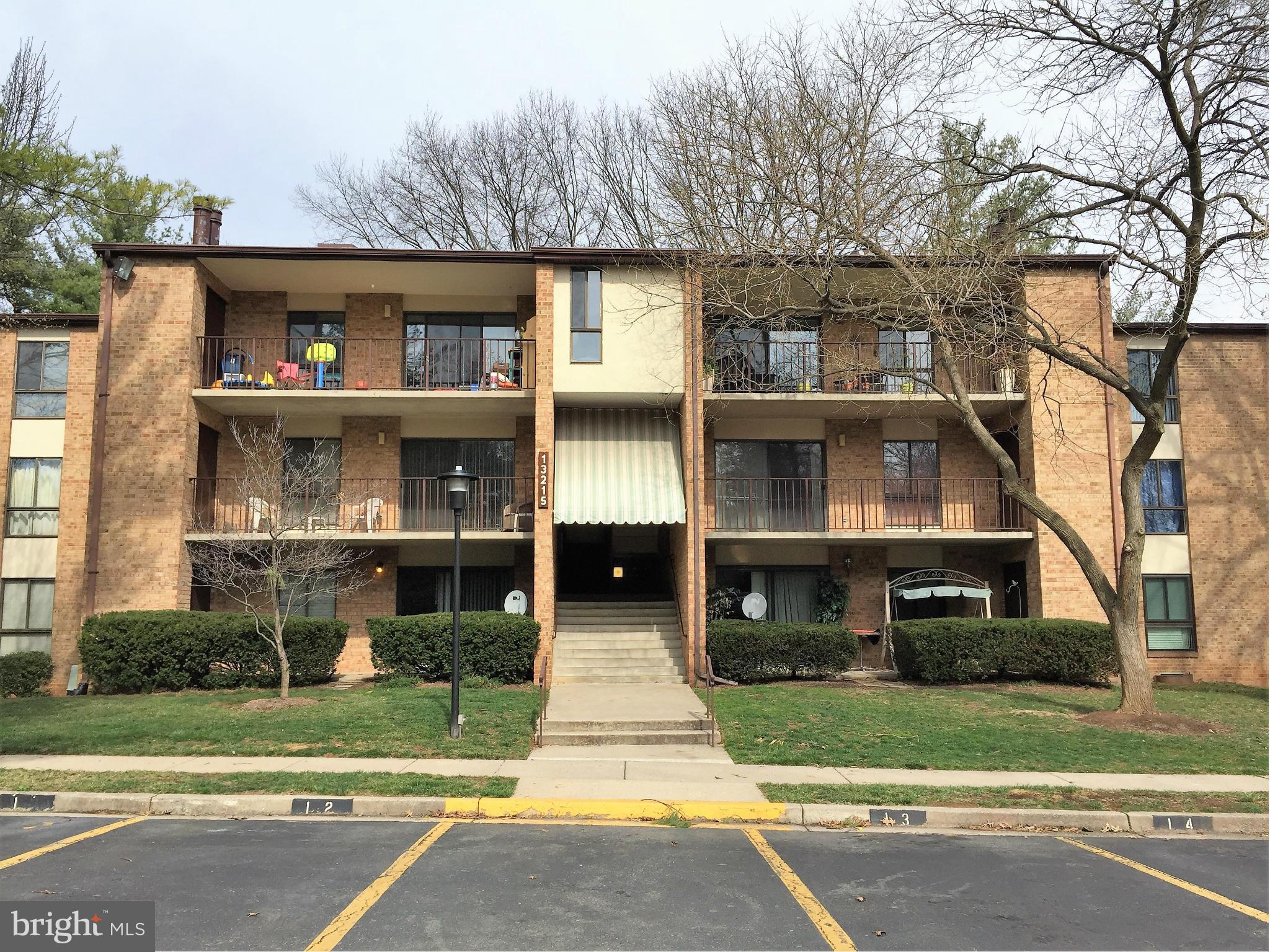 This three-bedroom, two full bath, condo is located in the convenient Heritage Green Condominiums with assigned parking, community pool and more. This light and bright unit features a living room/dining room combination with sliding door to a large balcony, spacious galley kitchen with a separate eat-in area & wood-burning fireplace, large primary bedroom with walk-in closet and primary bath, two additional bedrooms with excellent closet space and more. Conveniently located close to major thoroughfares, public transportation, shopping, restaurants, recreation and more, this home is a must see! Brand new carpet installed in all the bedrooms and floors have been professionally cleaned. Please wear booties provided.