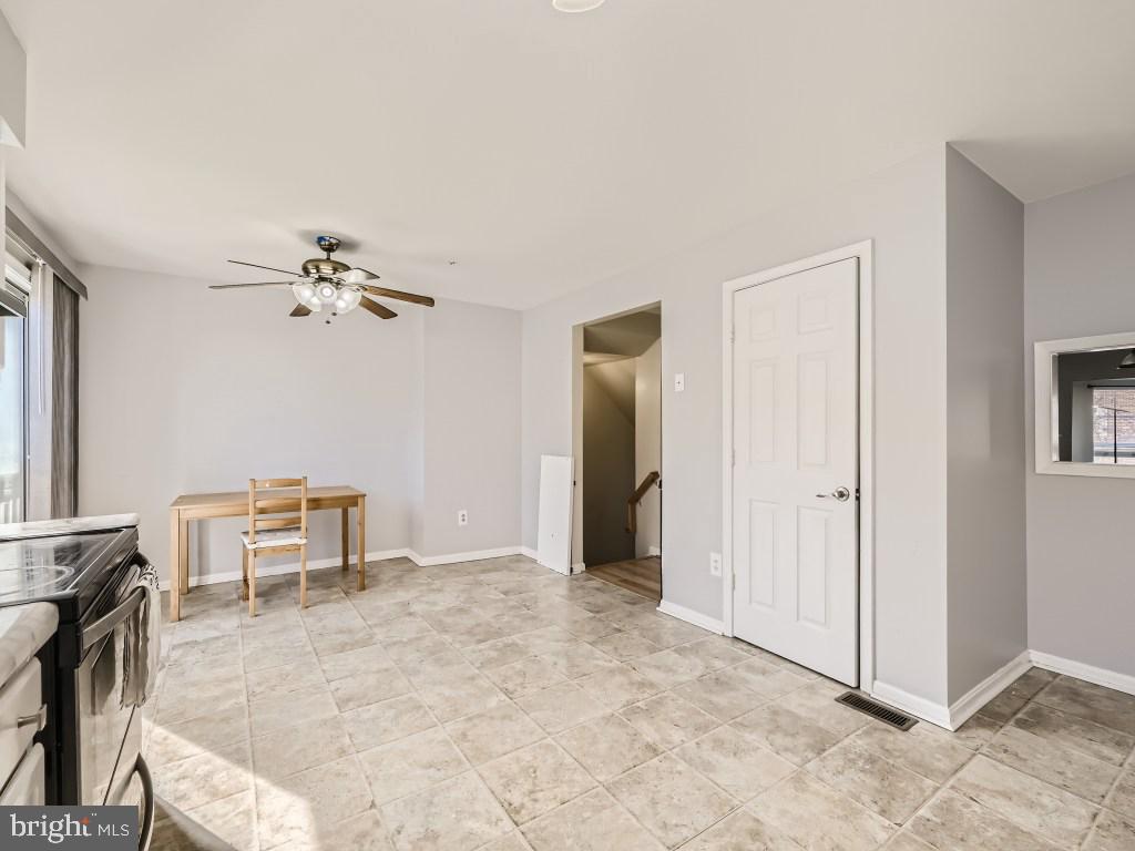 SEVEN OAKS - Residential