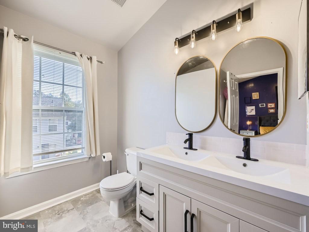 SEVEN OAKS - Residential