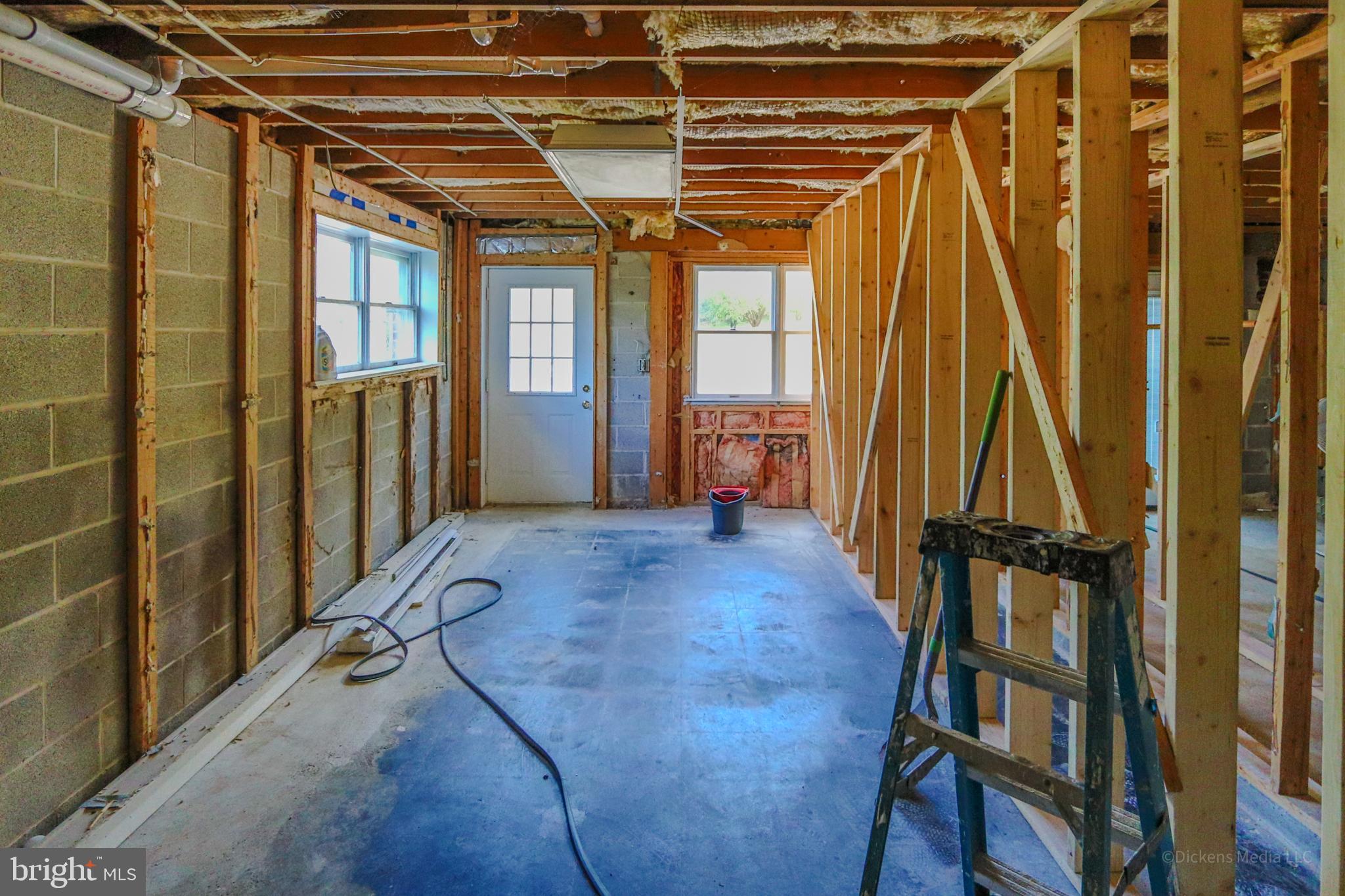 WELLER ESTATES - Residential