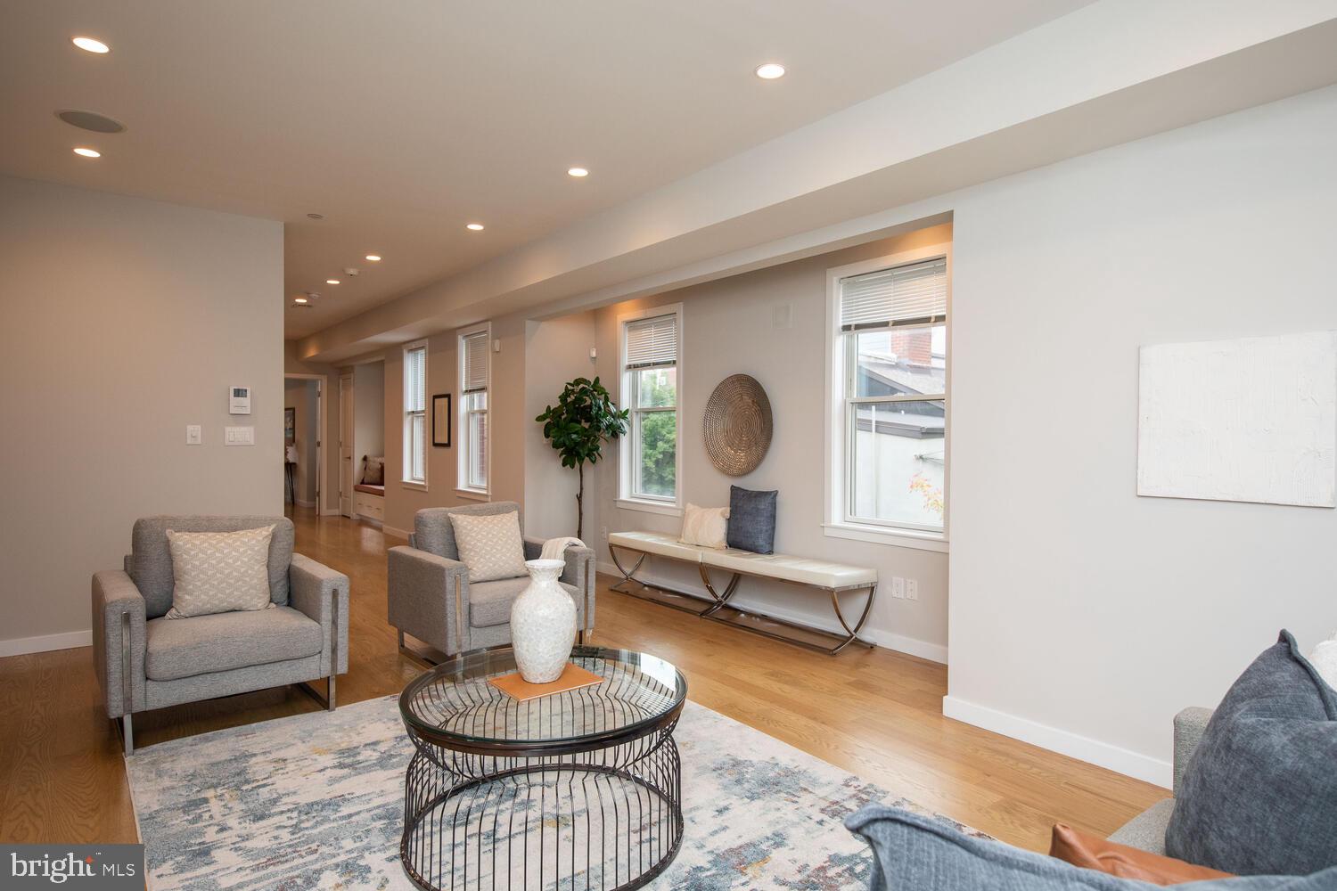 BELLA VISTA - Residential