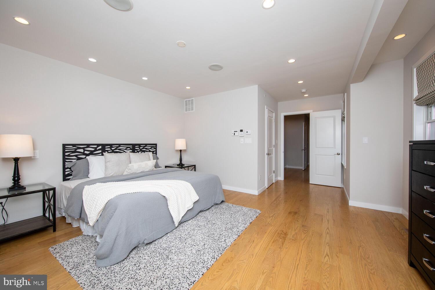 BELLA VISTA - Residential