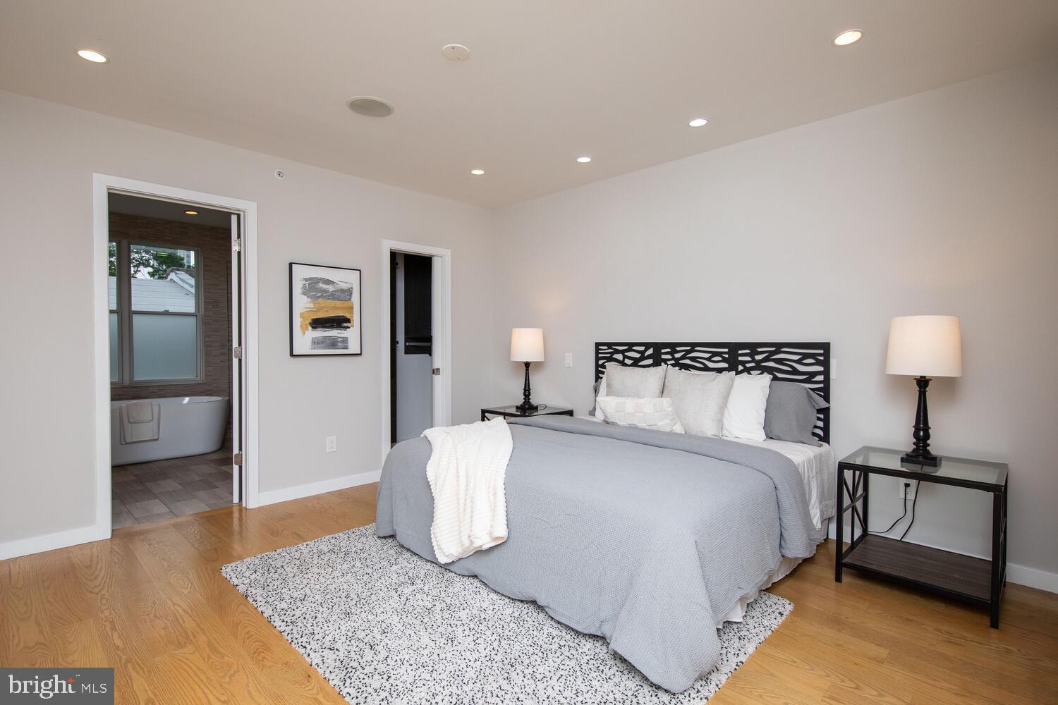 BELLA VISTA - Residential