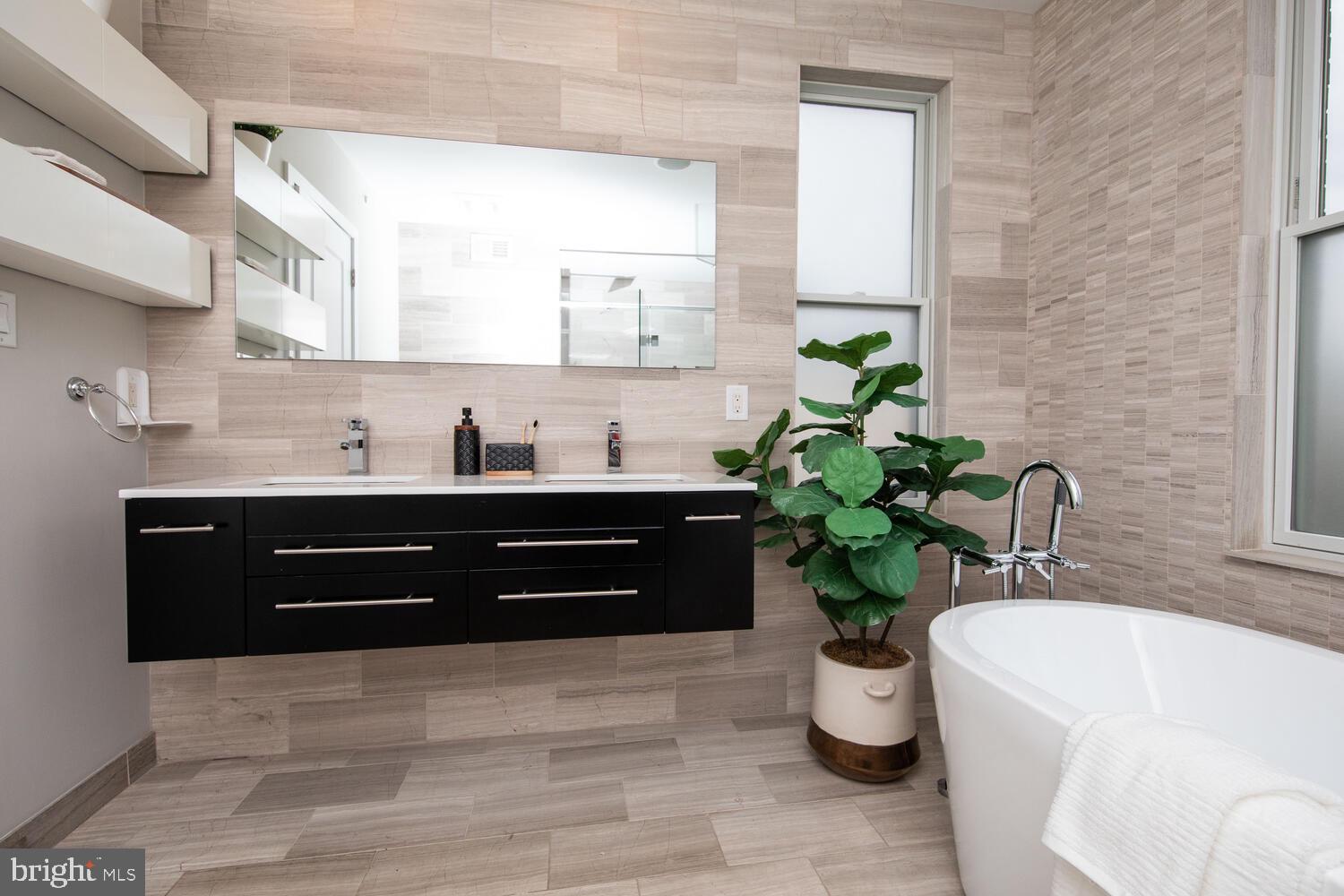 BELLA VISTA - Residential