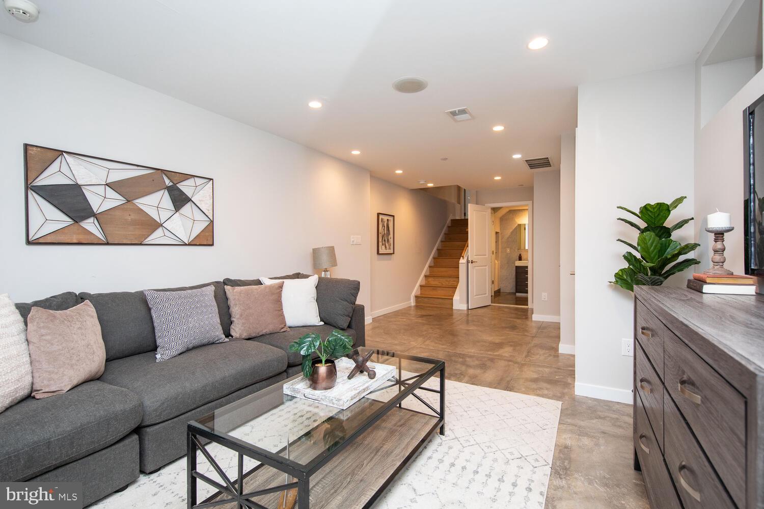 BELLA VISTA - Residential