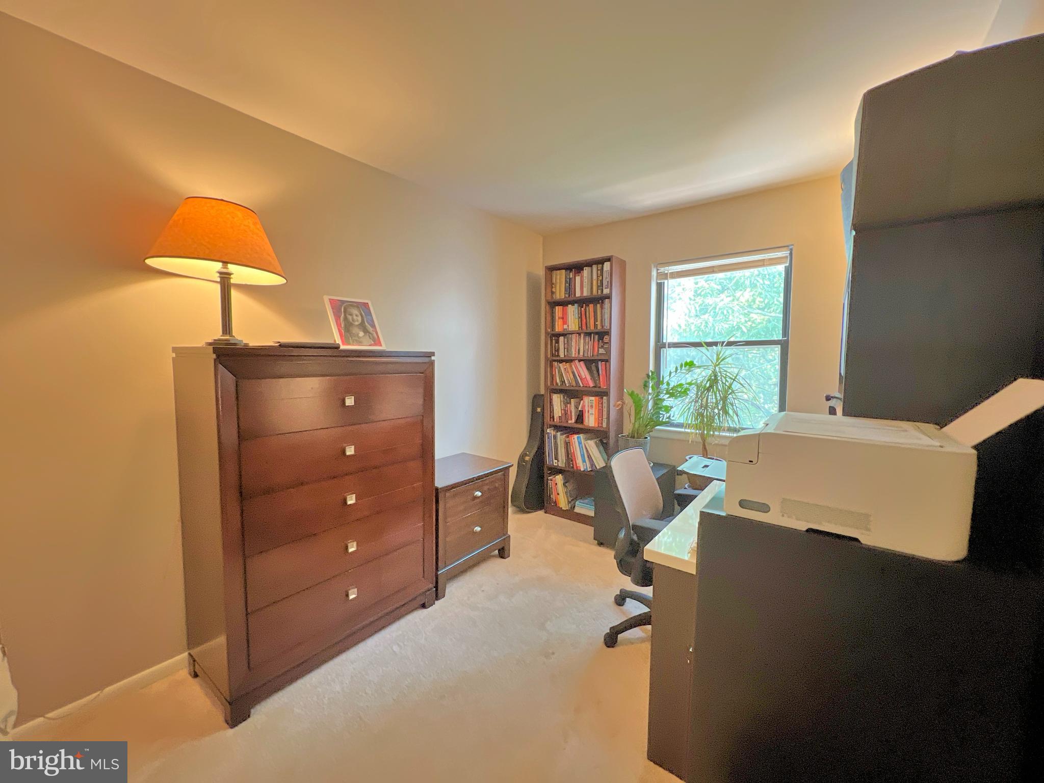 DUMBARTON SQUARE - Residential Lease