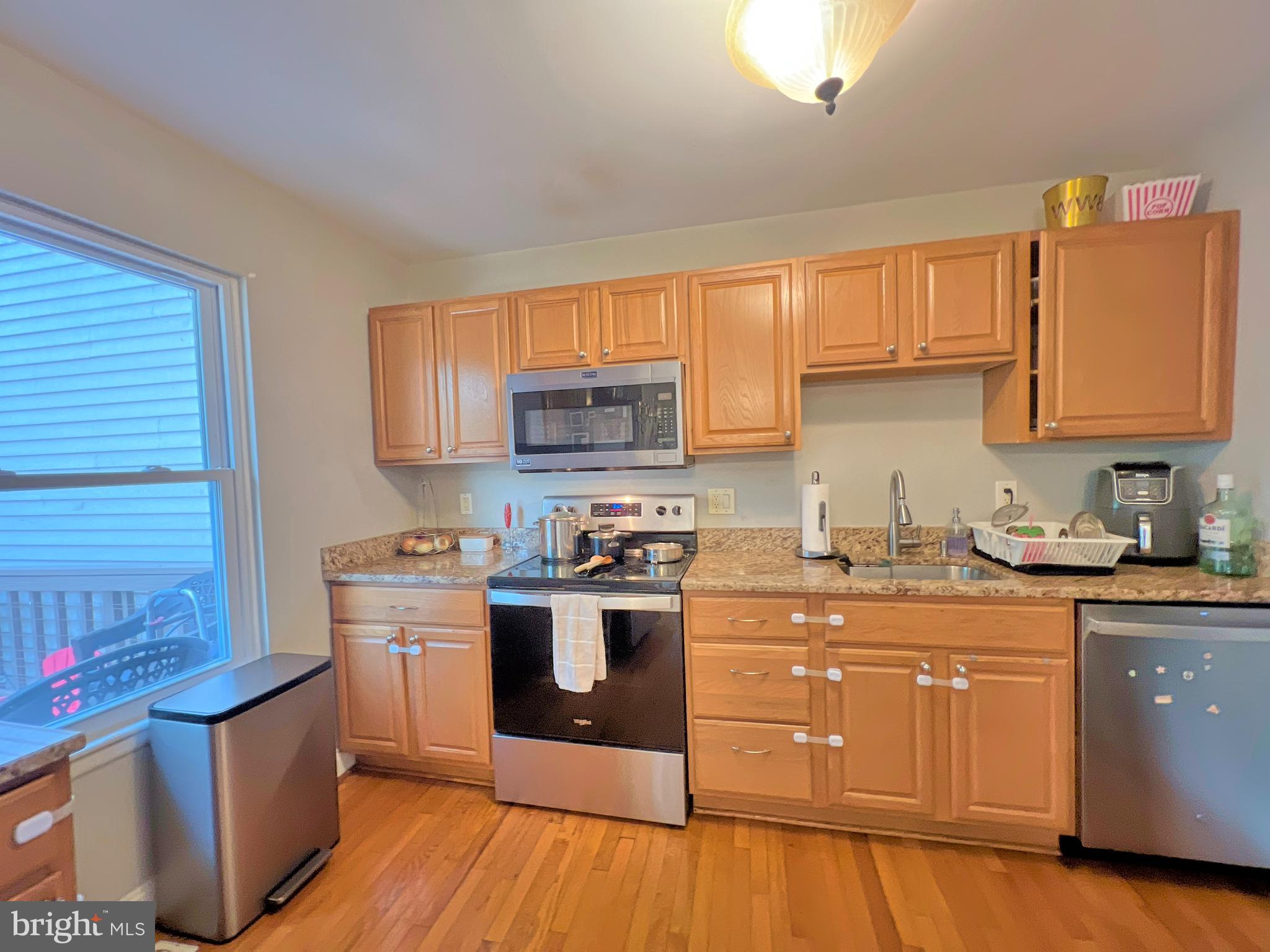 DUMBARTON SQUARE - Residential Lease