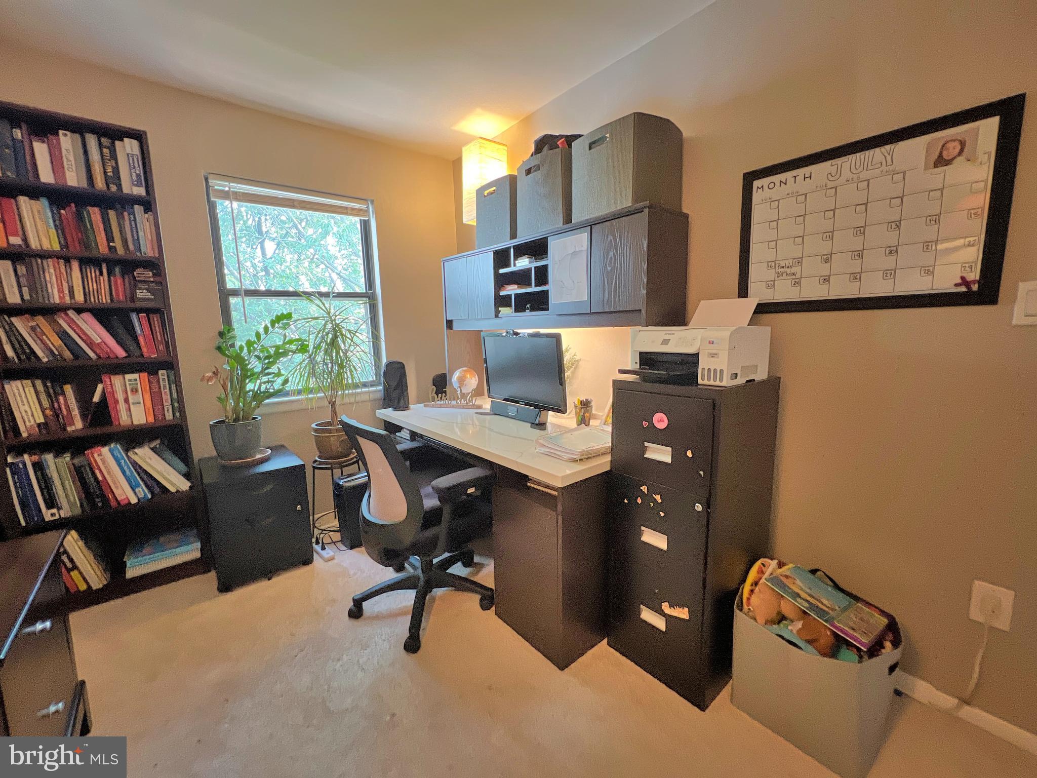 DUMBARTON SQUARE - Residential Lease