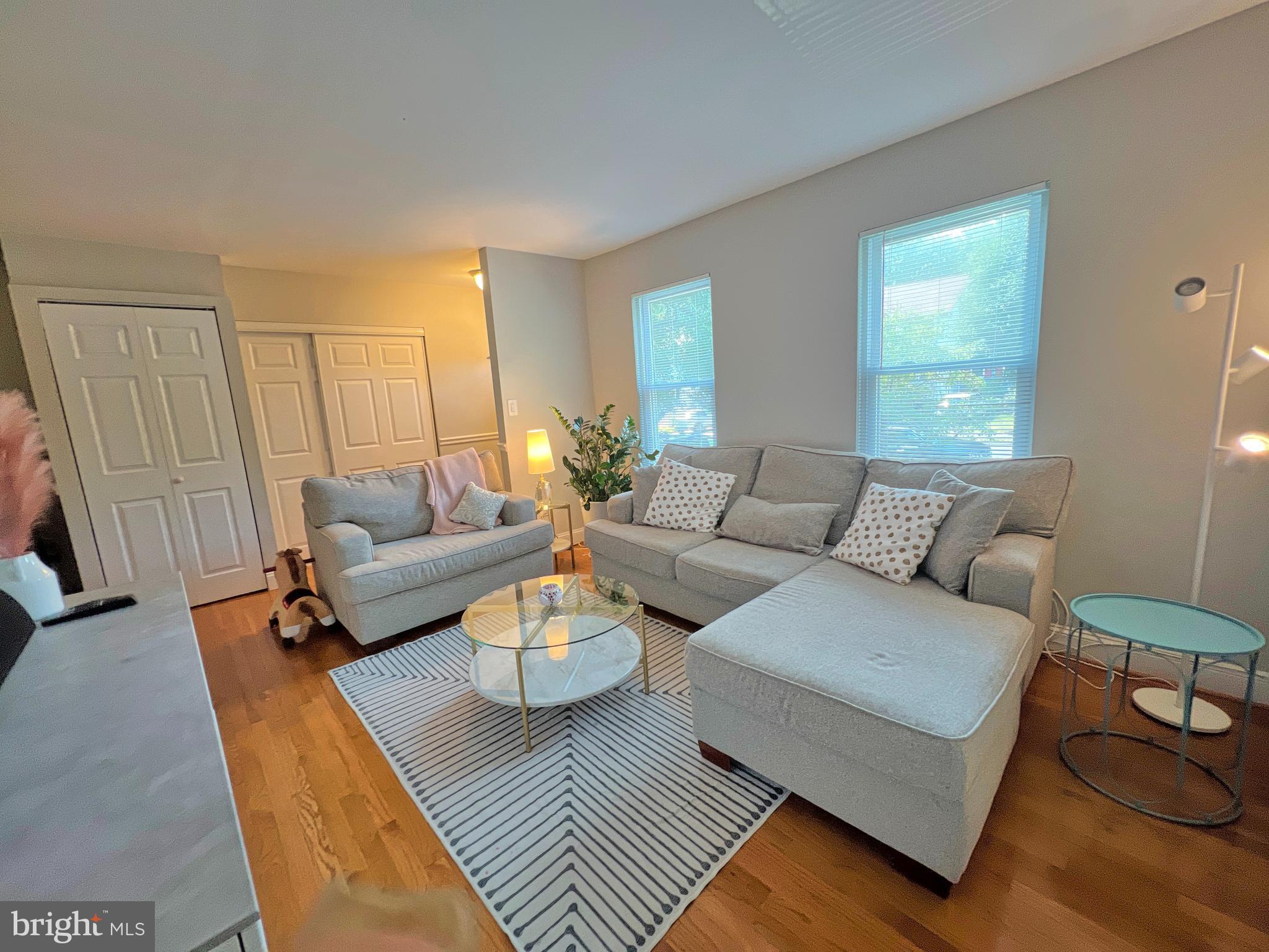 DUMBARTON SQUARE - Residential Lease