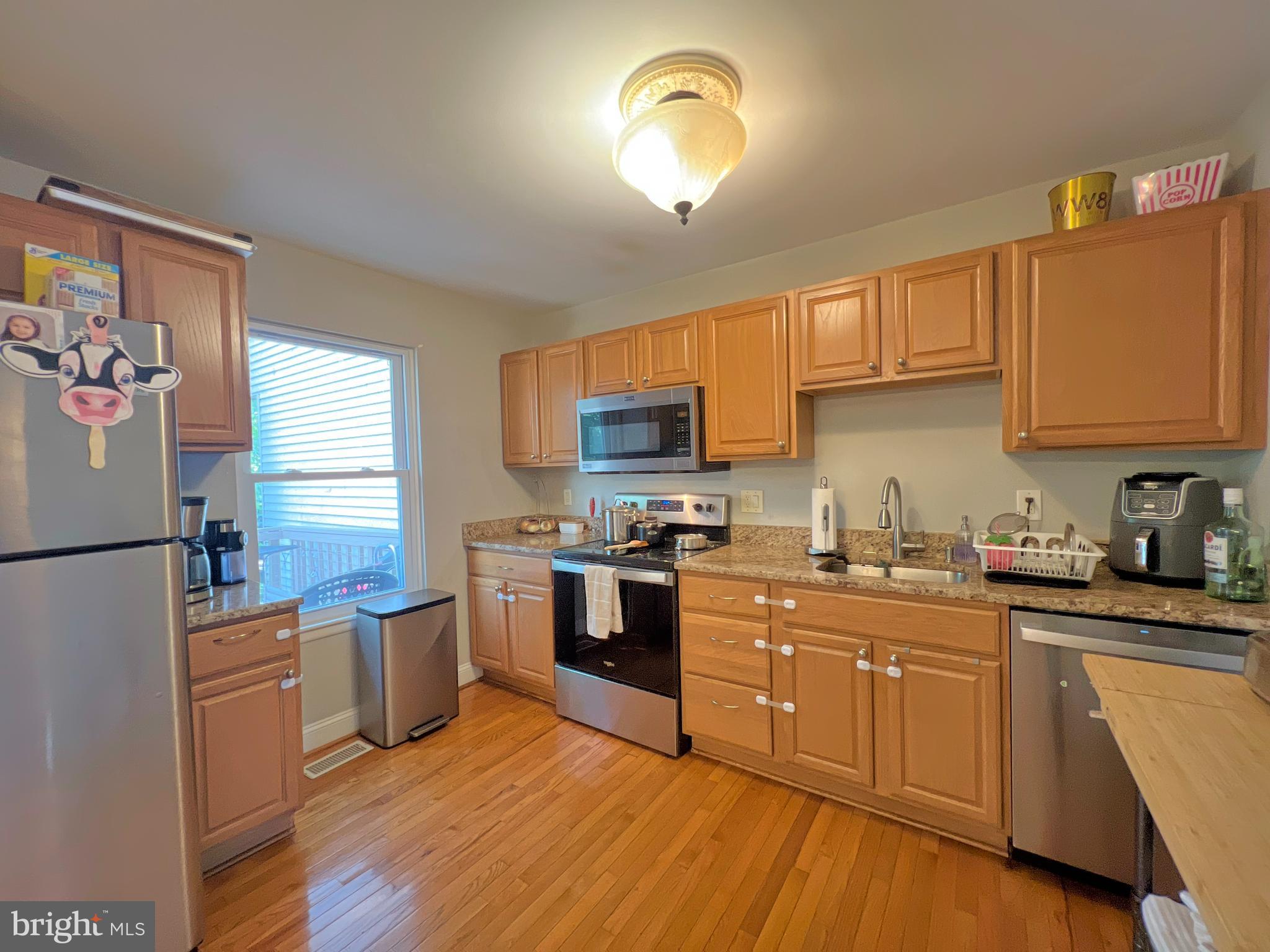 DUMBARTON SQUARE - Residential Lease