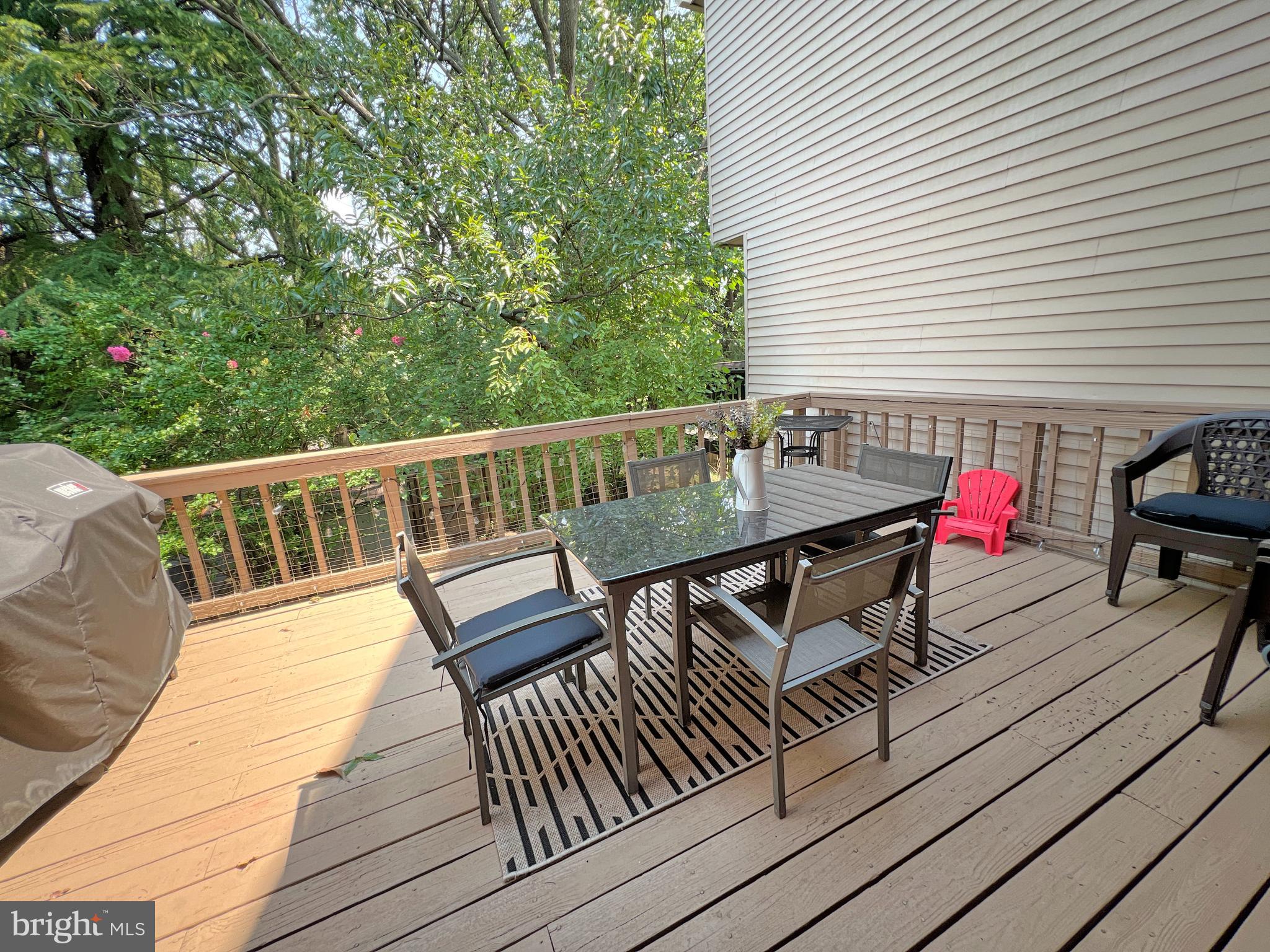 DUMBARTON SQUARE - Residential Lease