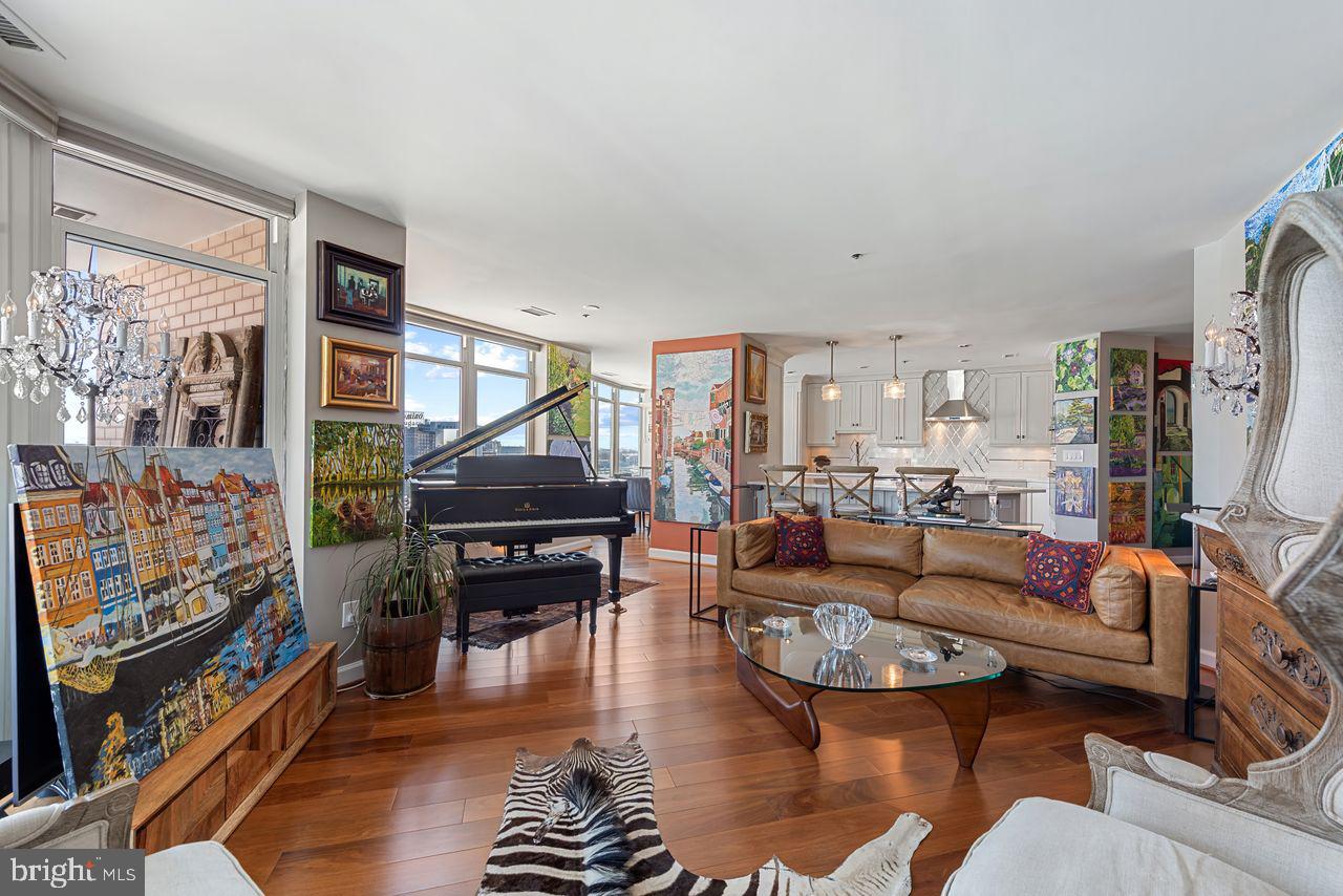 INNER HARBOR - Residential