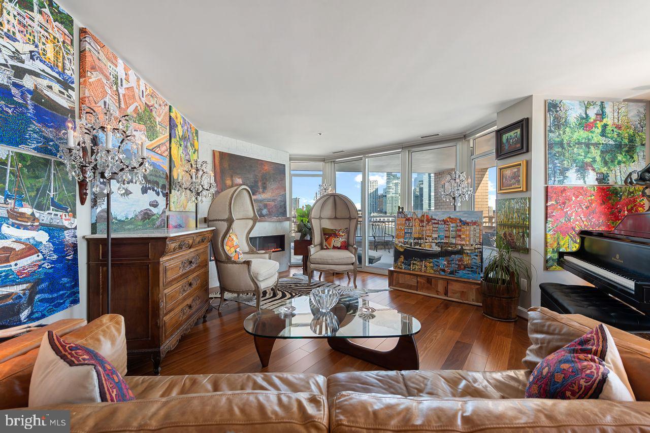 INNER HARBOR - Residential