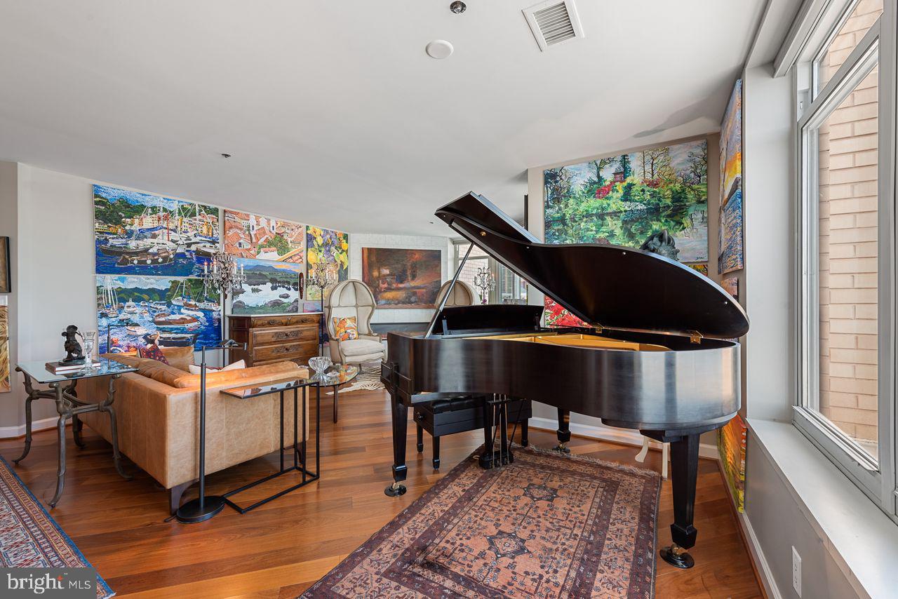 INNER HARBOR - Residential