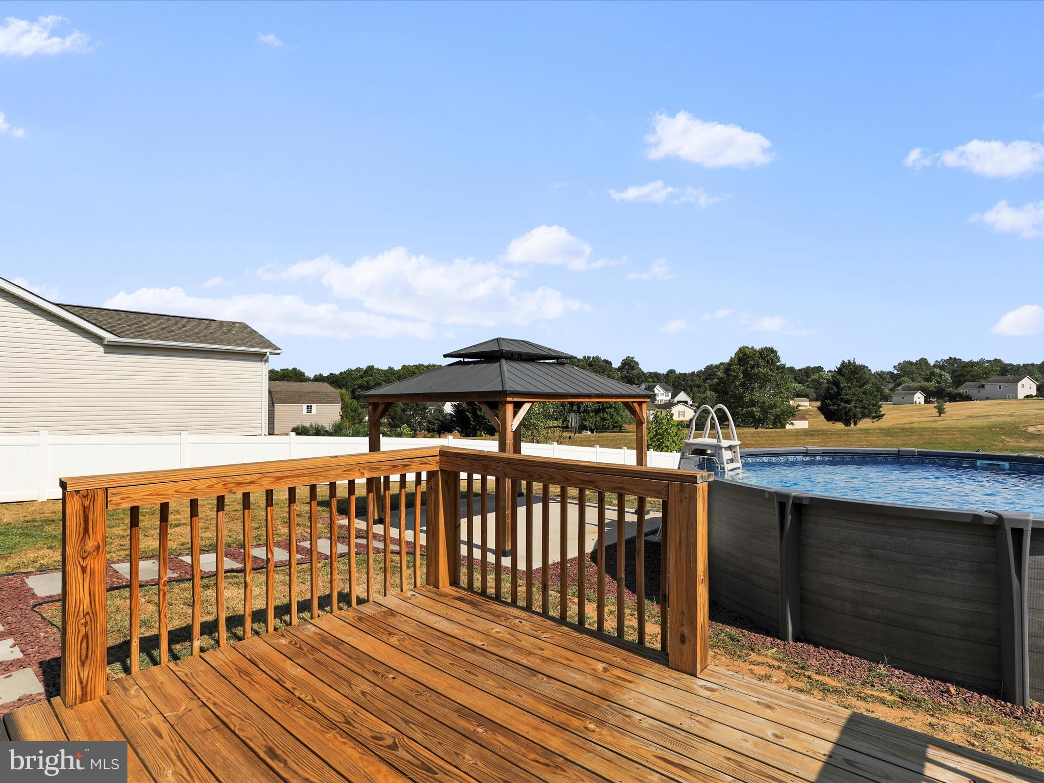 PEBBLE RIDGE - Residential