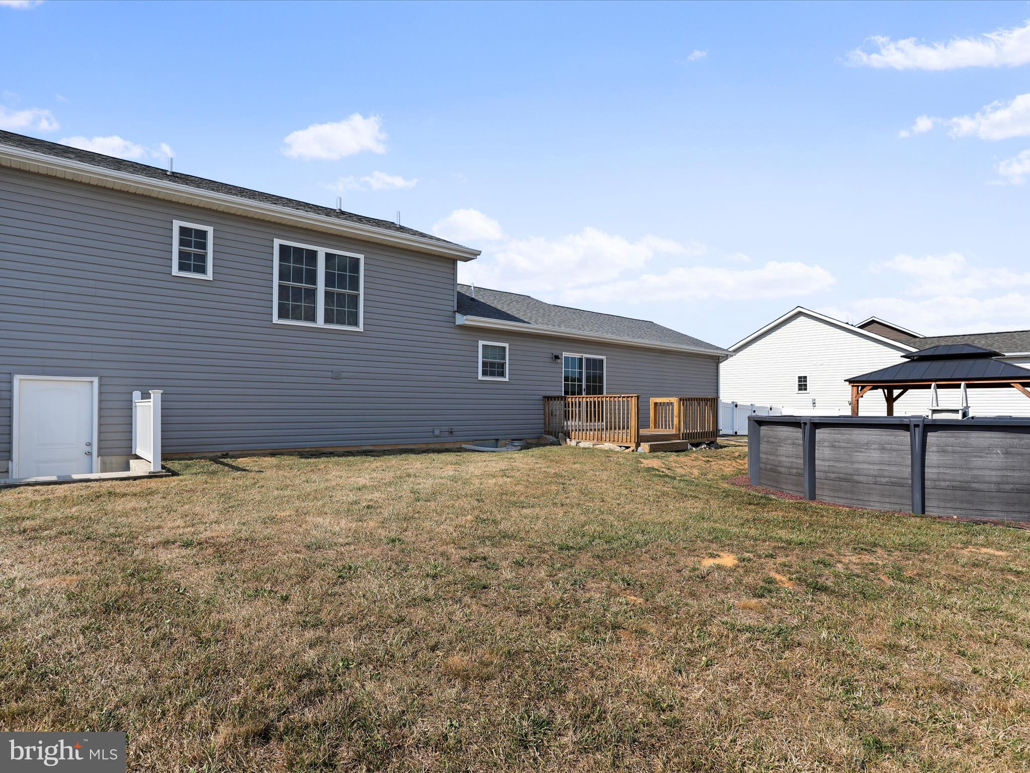 PEBBLE RIDGE - Residential