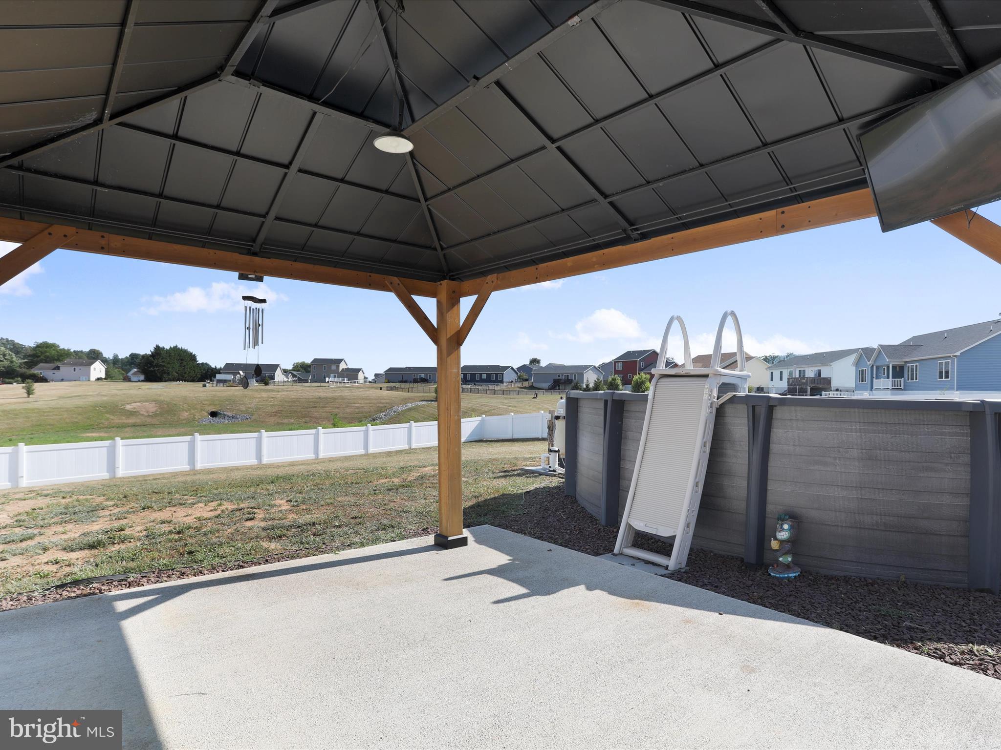 PEBBLE RIDGE - Residential