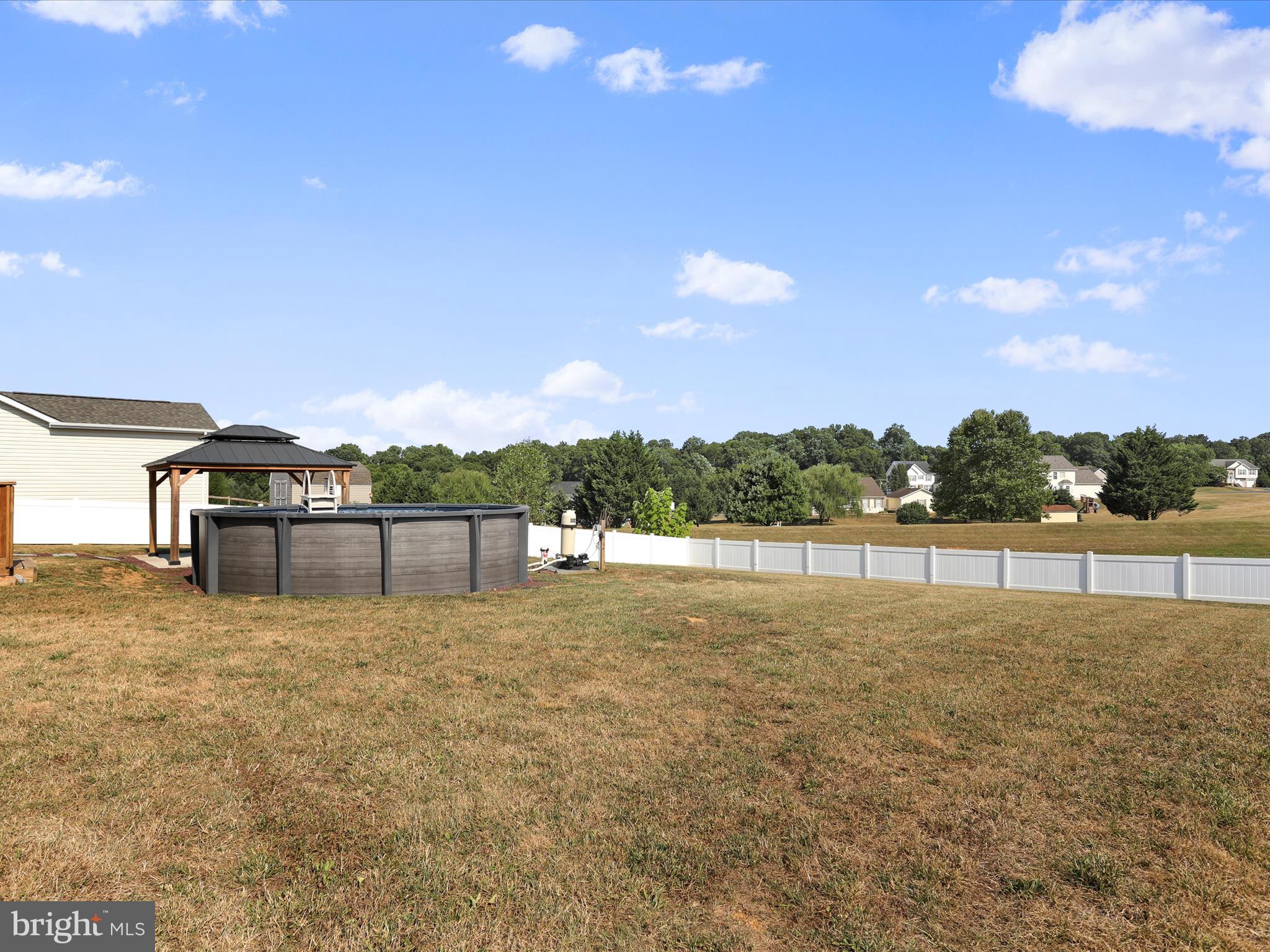 PEBBLE RIDGE - Residential