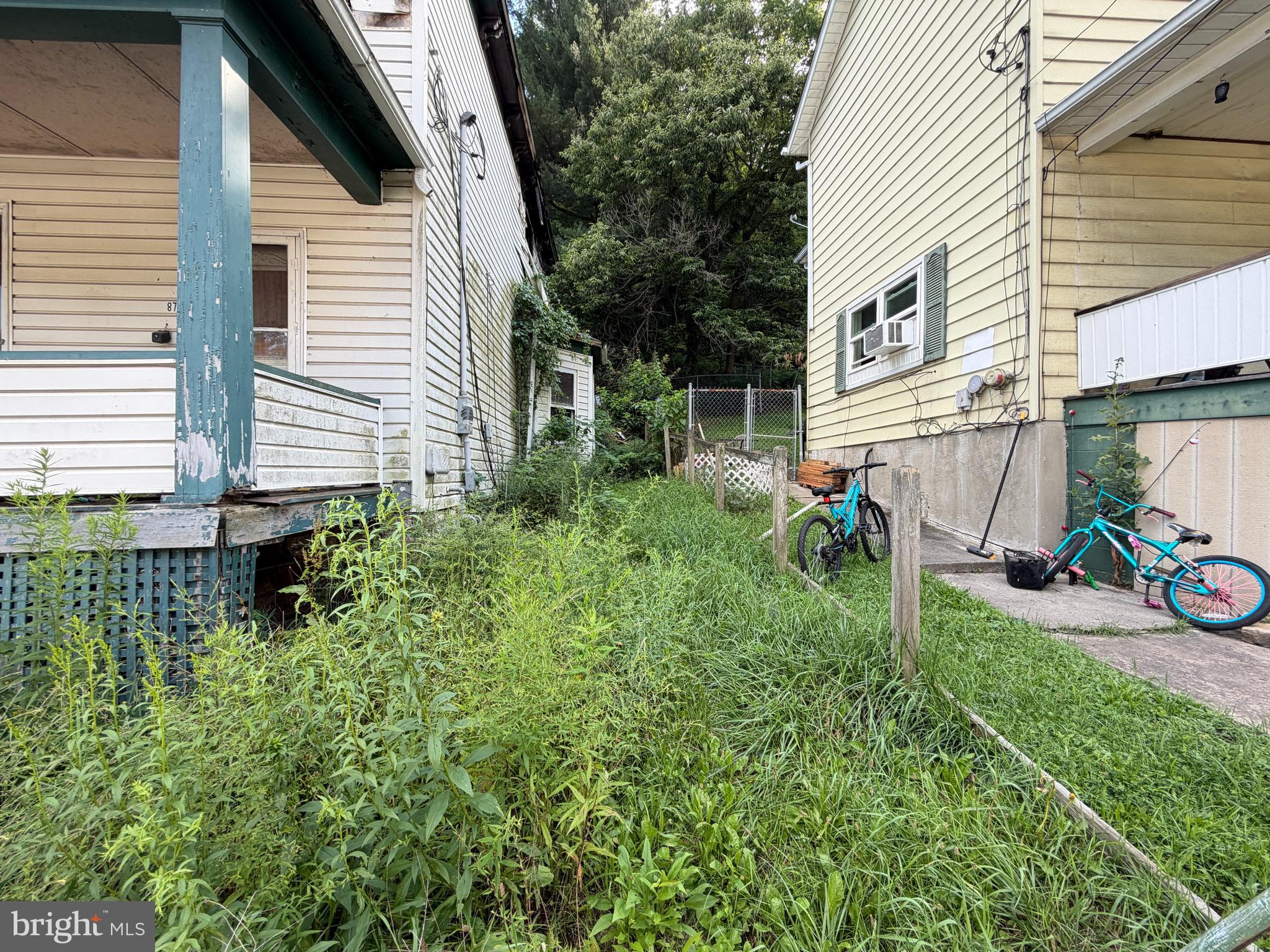 87 DOUGLAS AVENUE