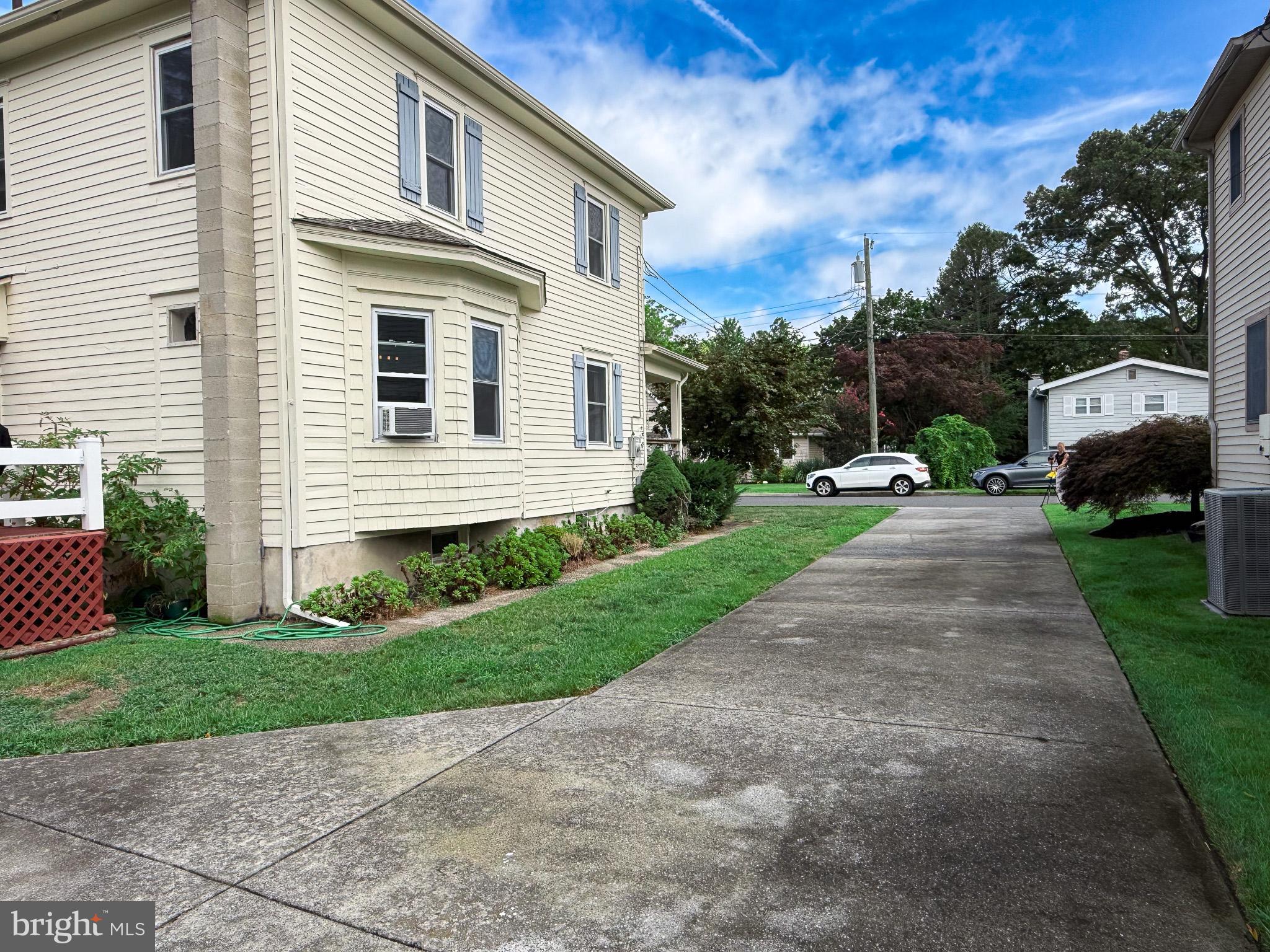 15 ELM AVENUE