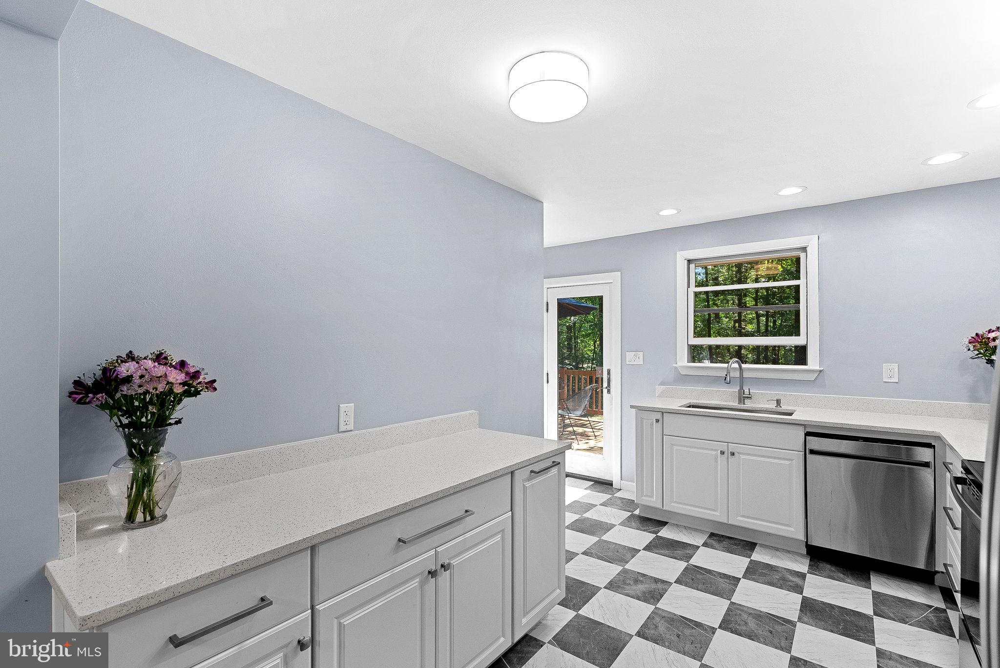 HOPKINS MEAD - Residential