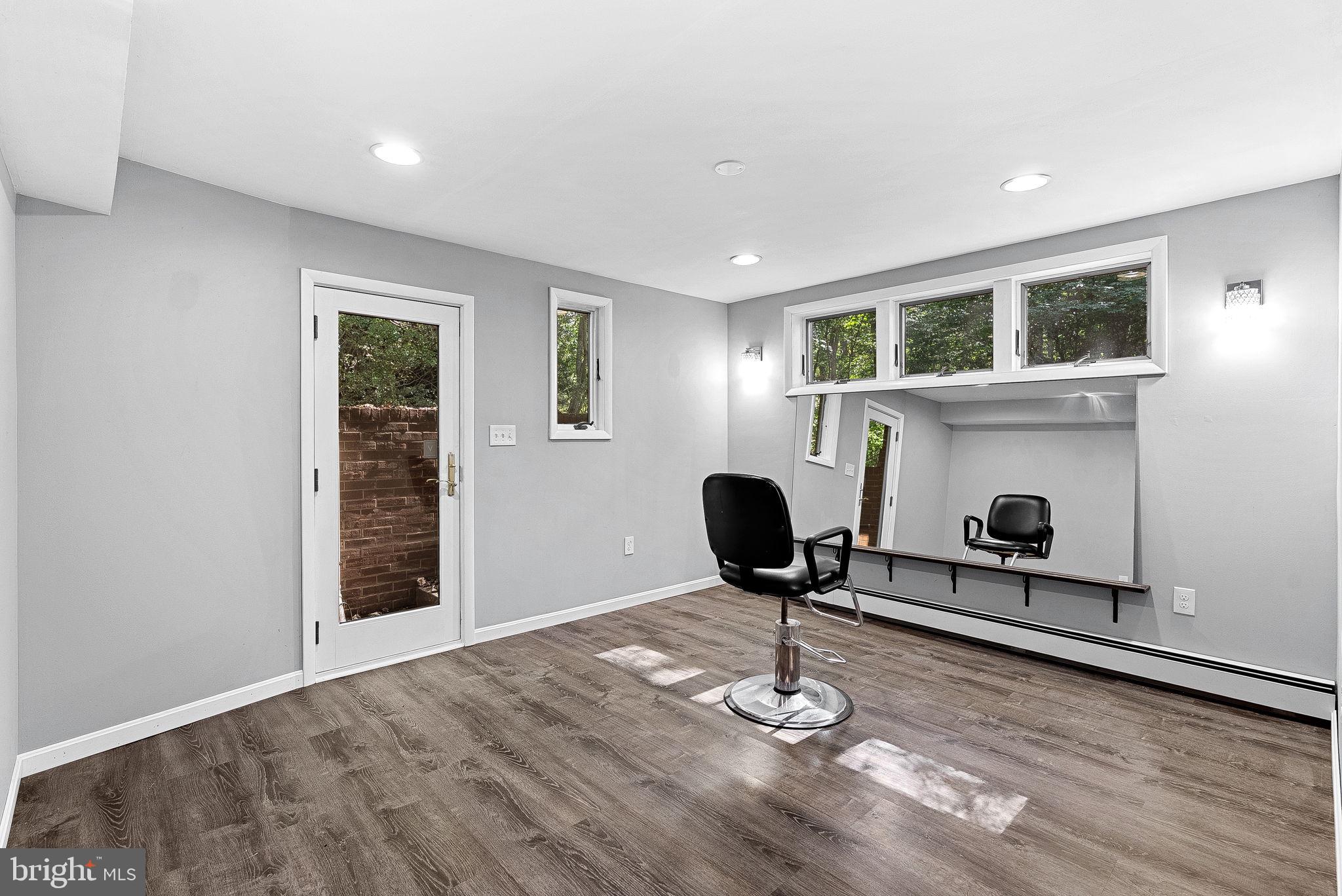 HOPKINS MEAD - Residential