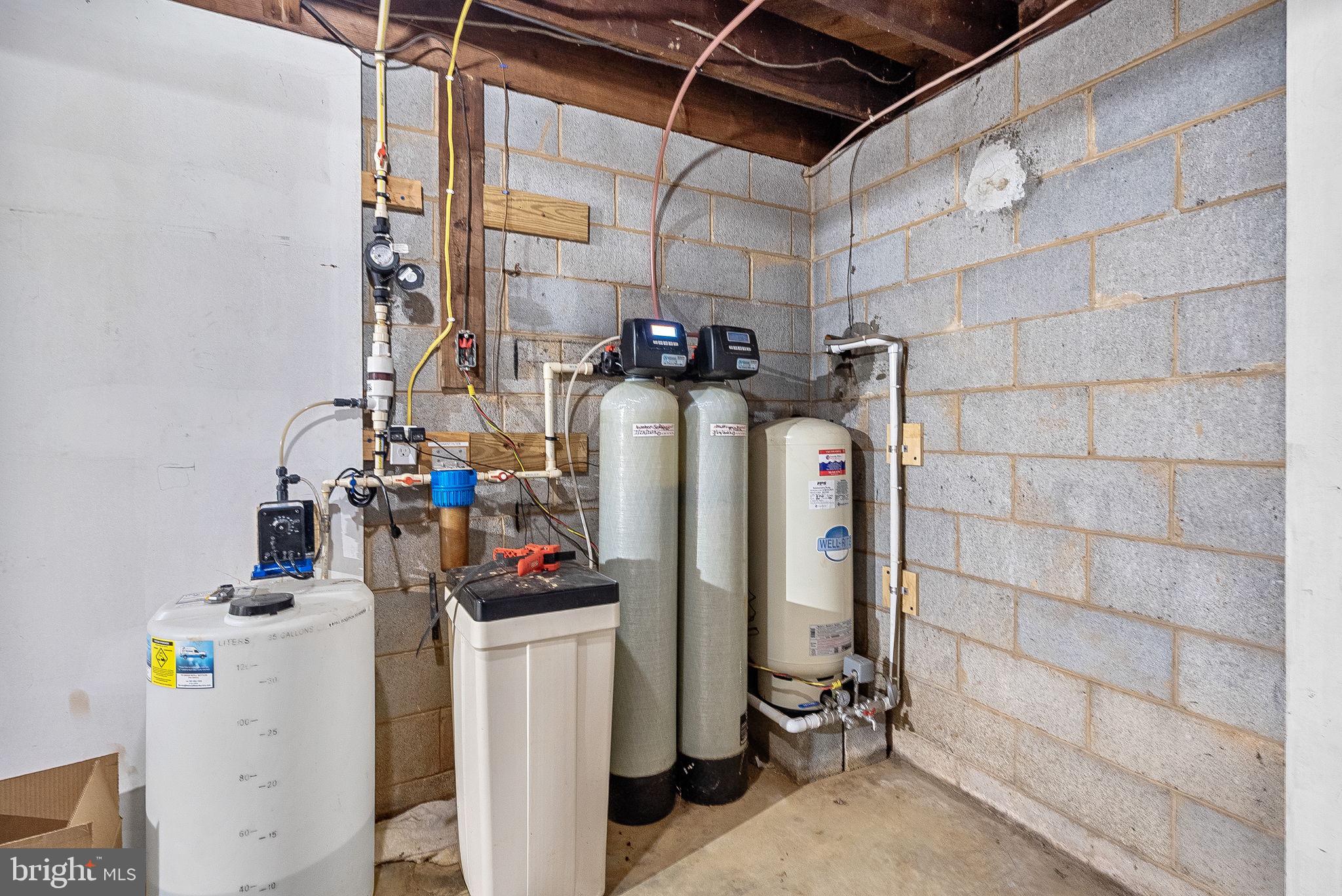 HOPKINS MEAD - Residential