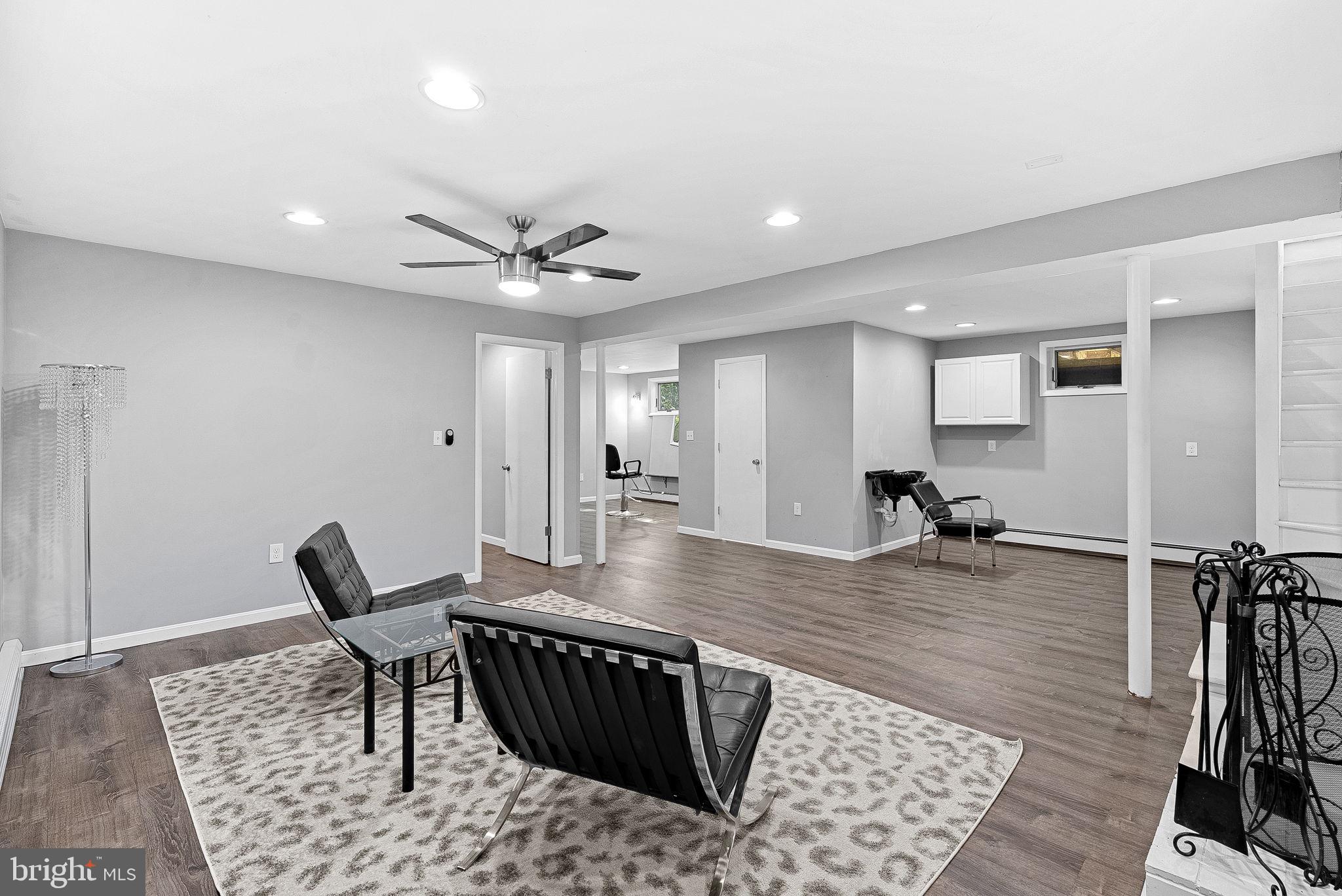 HOPKINS MEAD - Residential